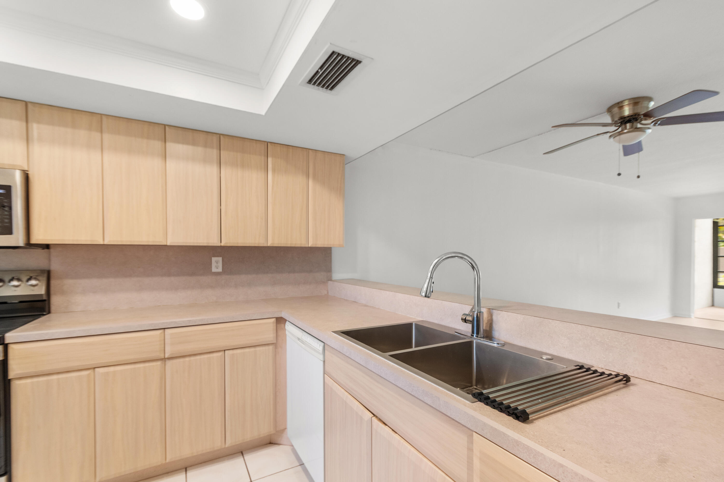 River Club Condominium - Residential