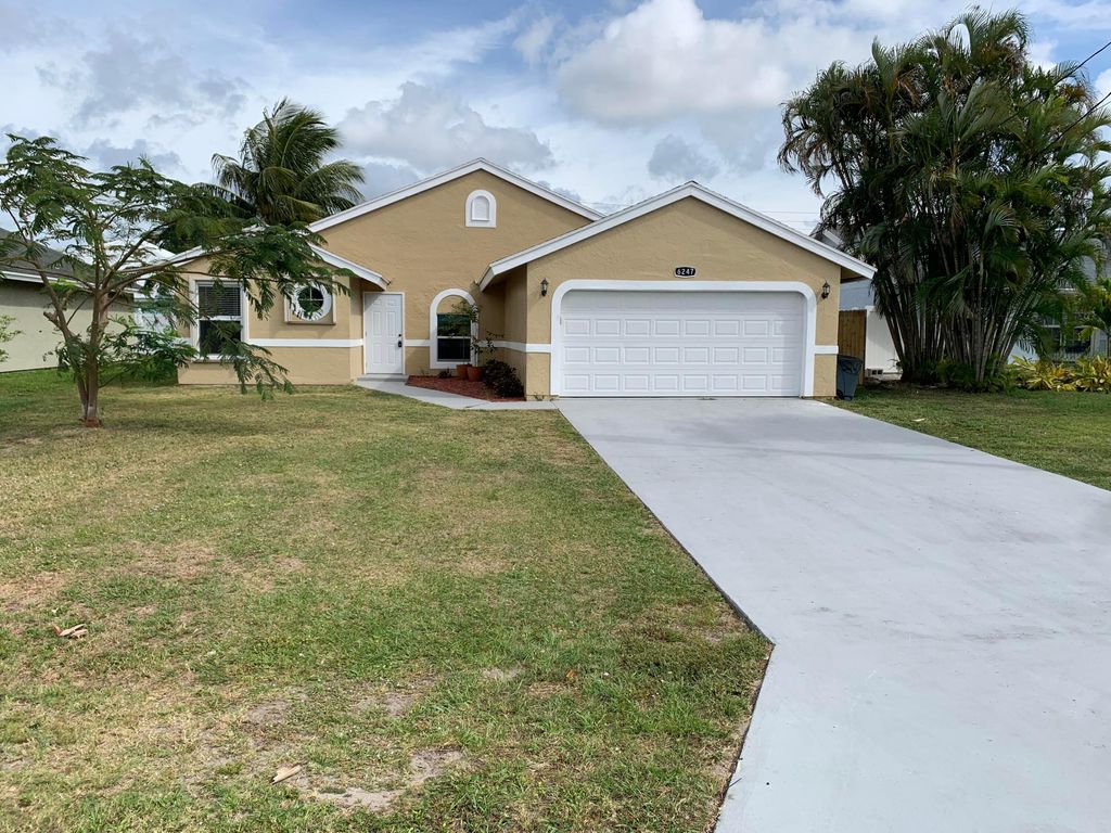 Photo of 6247 Robinson Street, Jupiter, FL 33458 (MLS # R11019964)