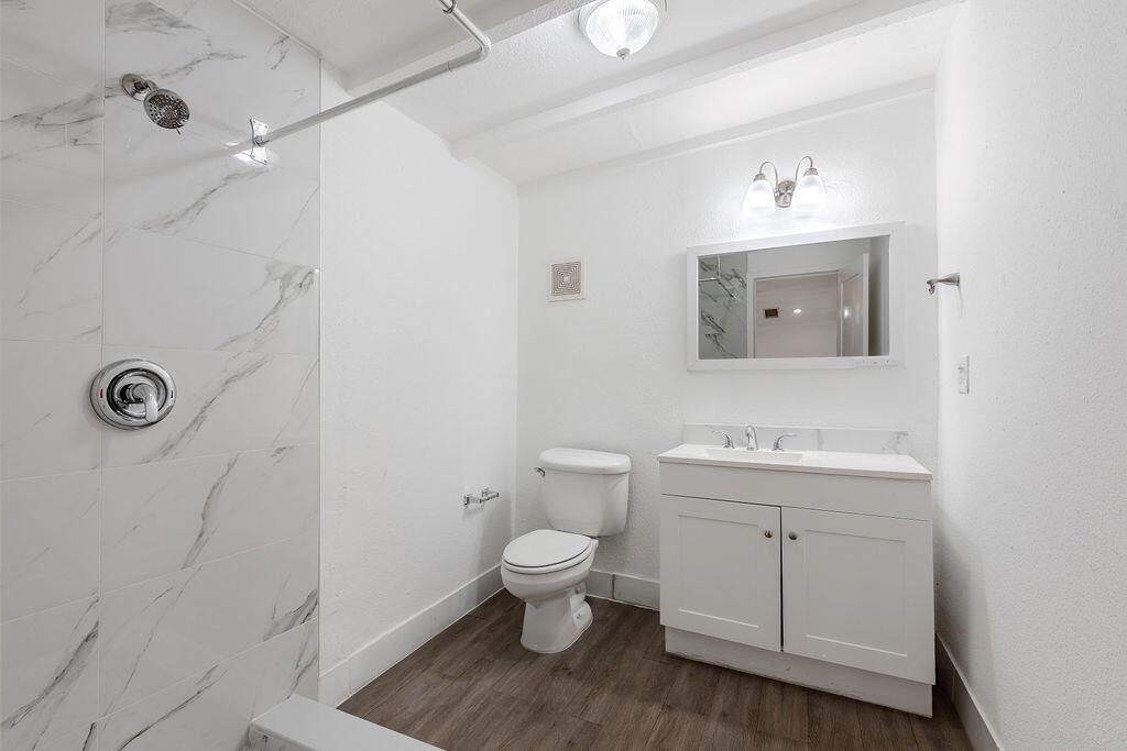 GUETHLE SUB UNREC ON AM-7 - Residential Lease