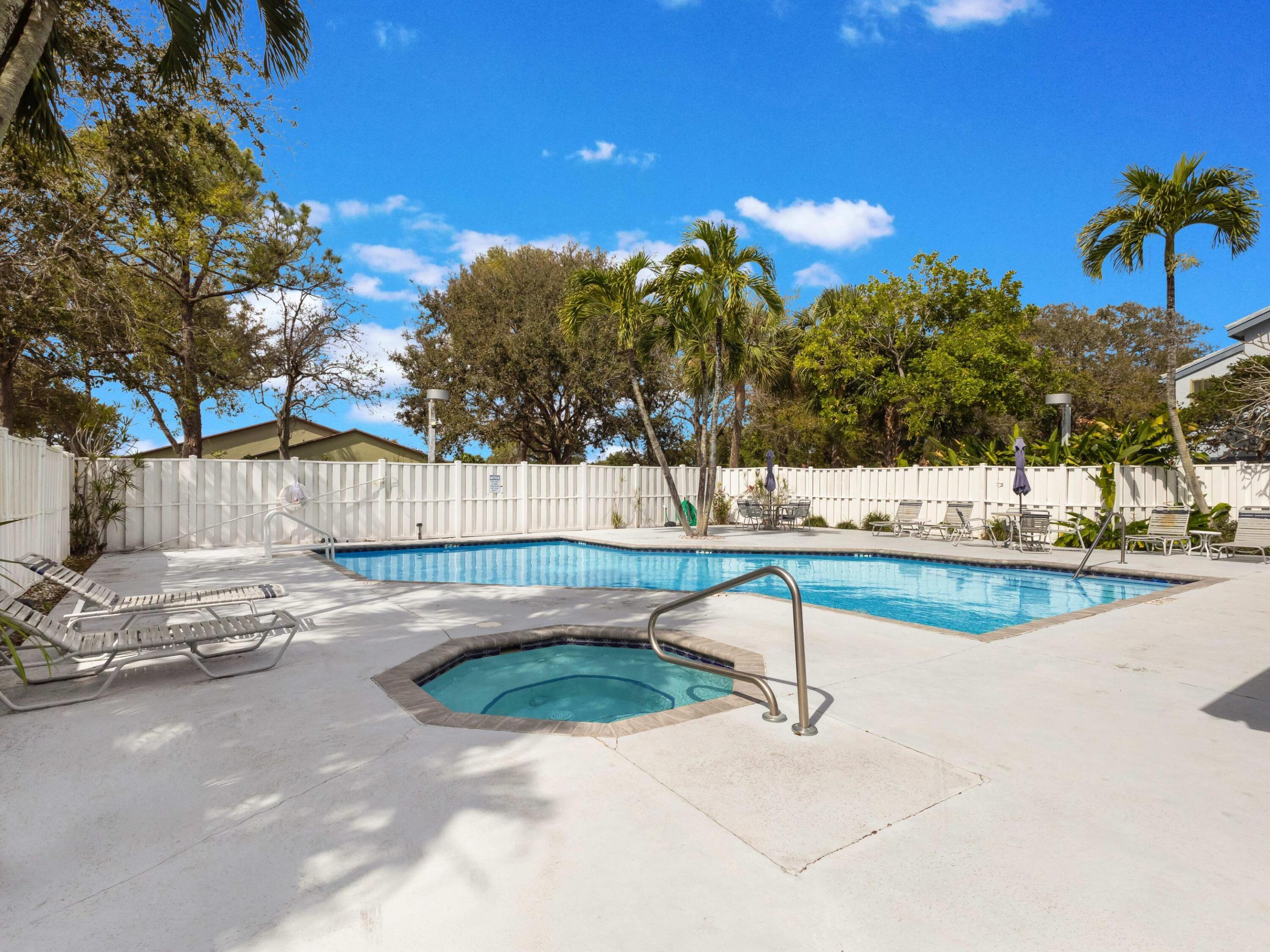CARRIAGE GATE CONDO - Residential Lease