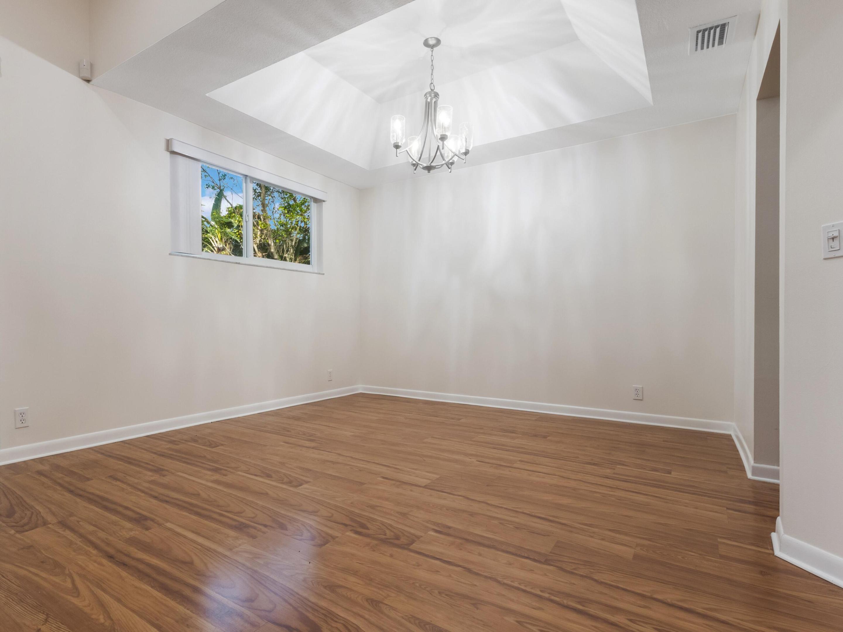 CARRIAGE GATE CONDO - Residential Lease