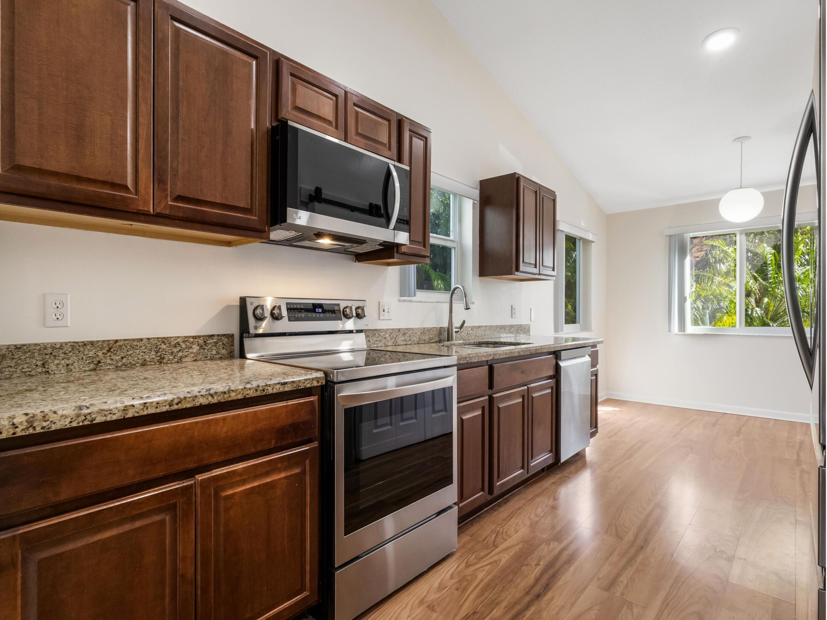 CARRIAGE GATE CONDO - Residential Lease