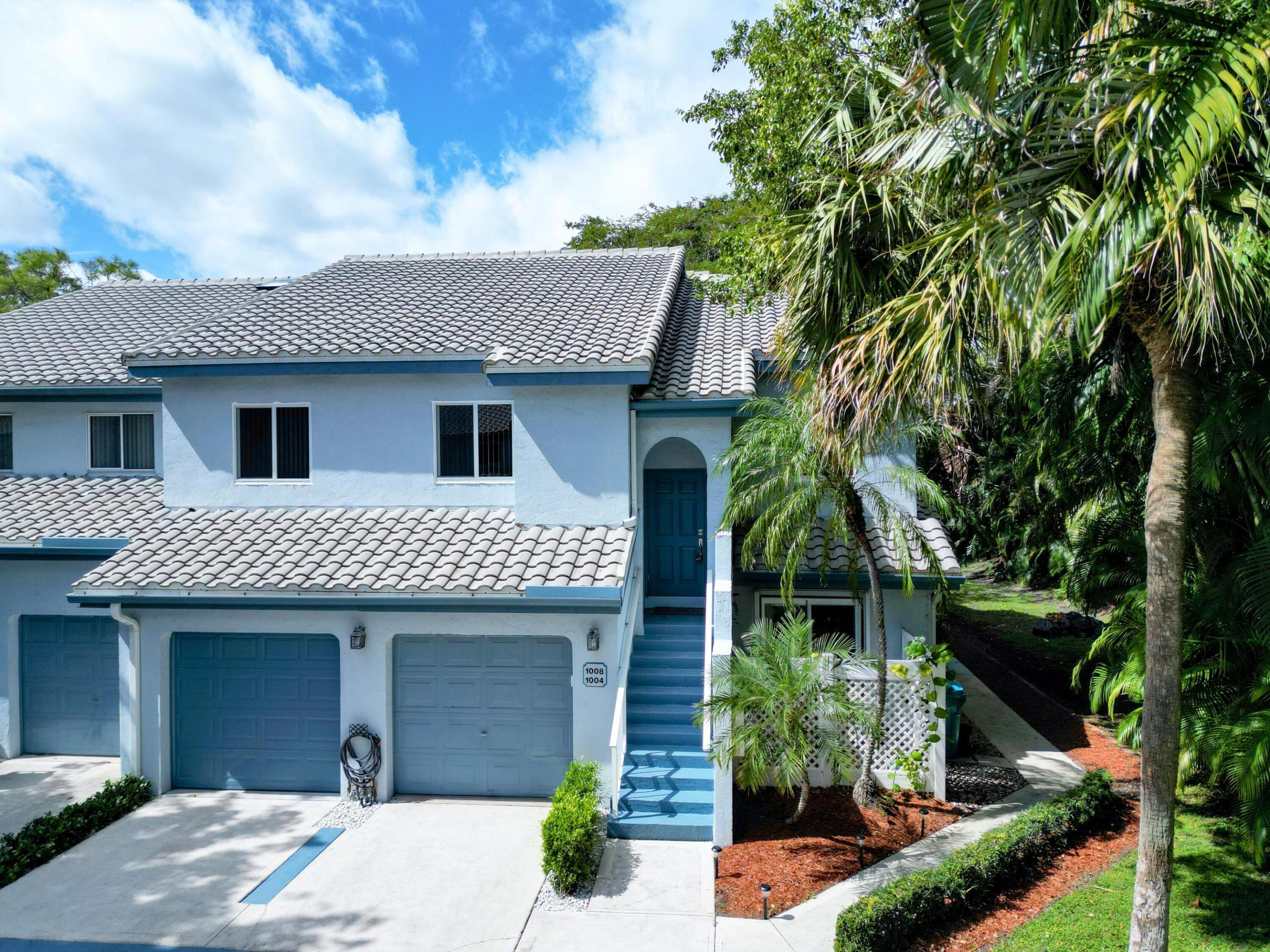 CARRIAGE GATE CONDO - Residential Lease