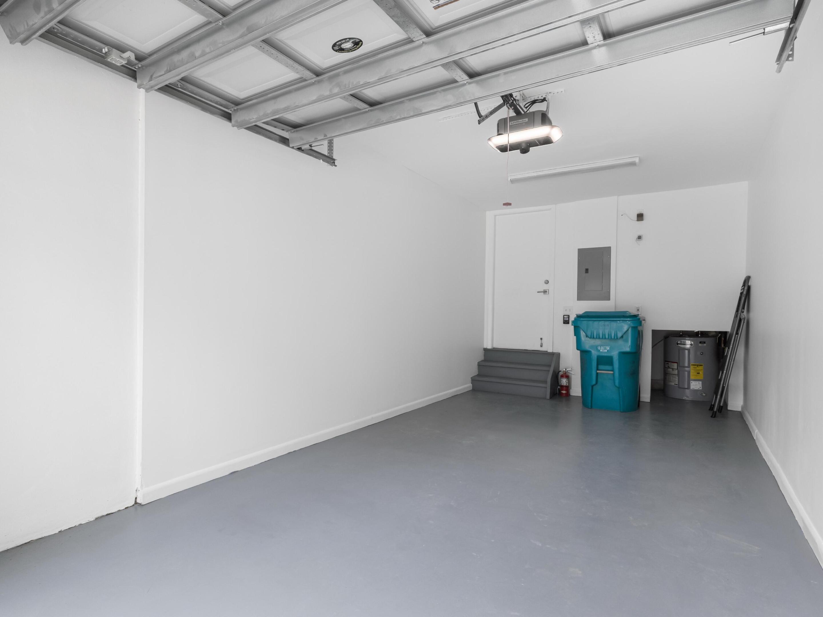 CARRIAGE GATE CONDO - Residential Lease