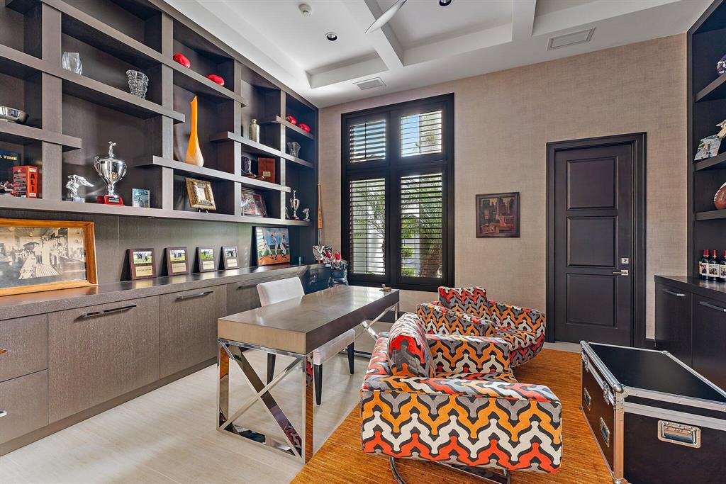 OLD PALM 4 - Residential