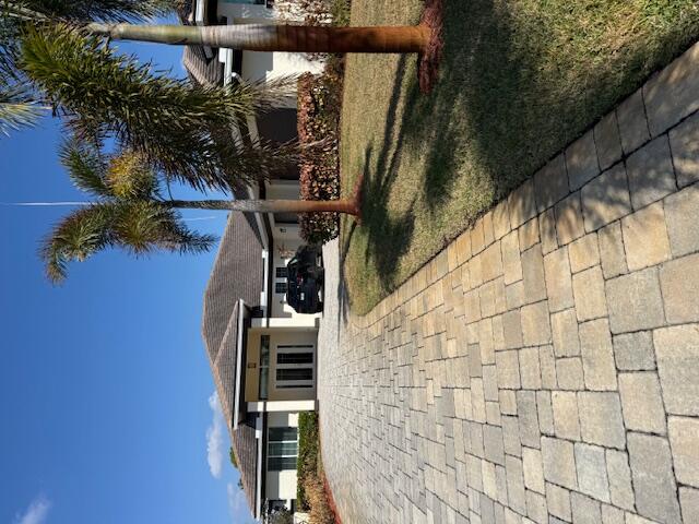 RIVER'S END - Residential