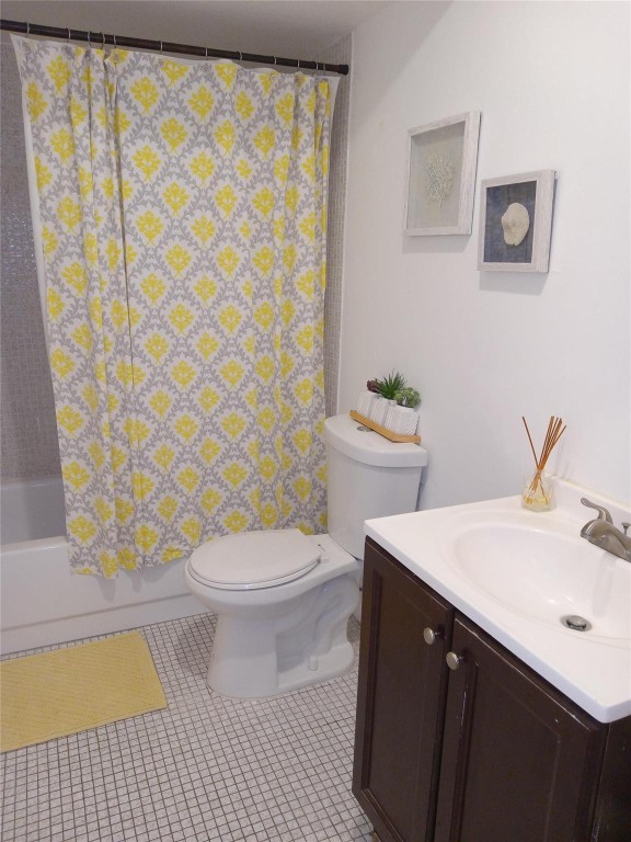 SUNRISE LAKES PHASE 3 - Residential