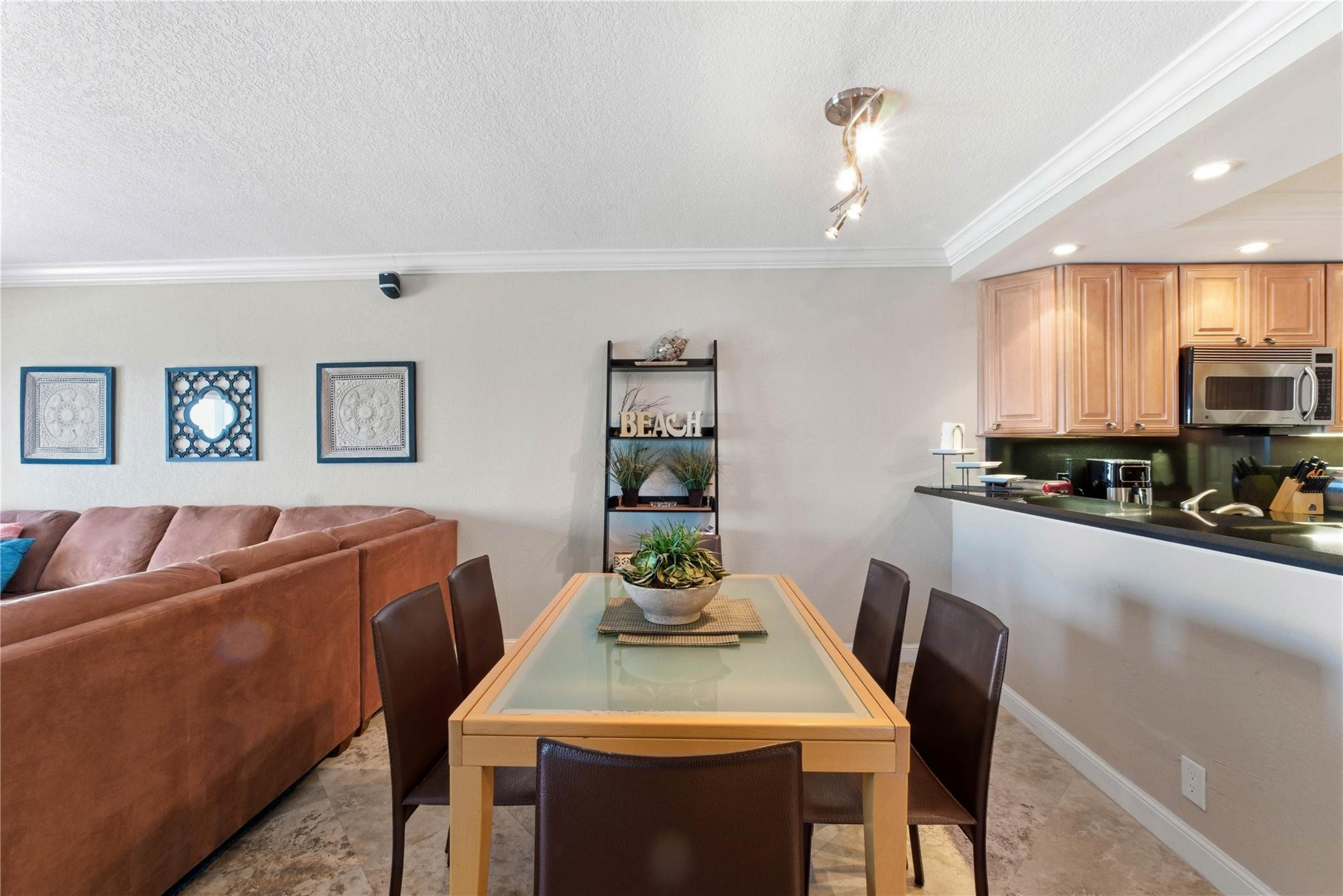 Corner Unit/Direct Ocean - Residential