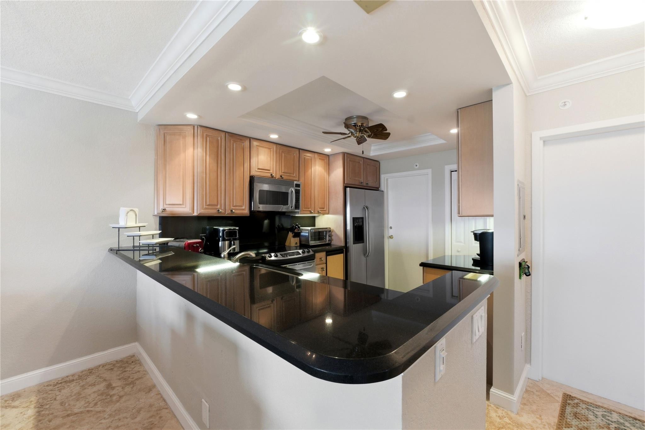 Corner Unit/Direct Ocean - Residential