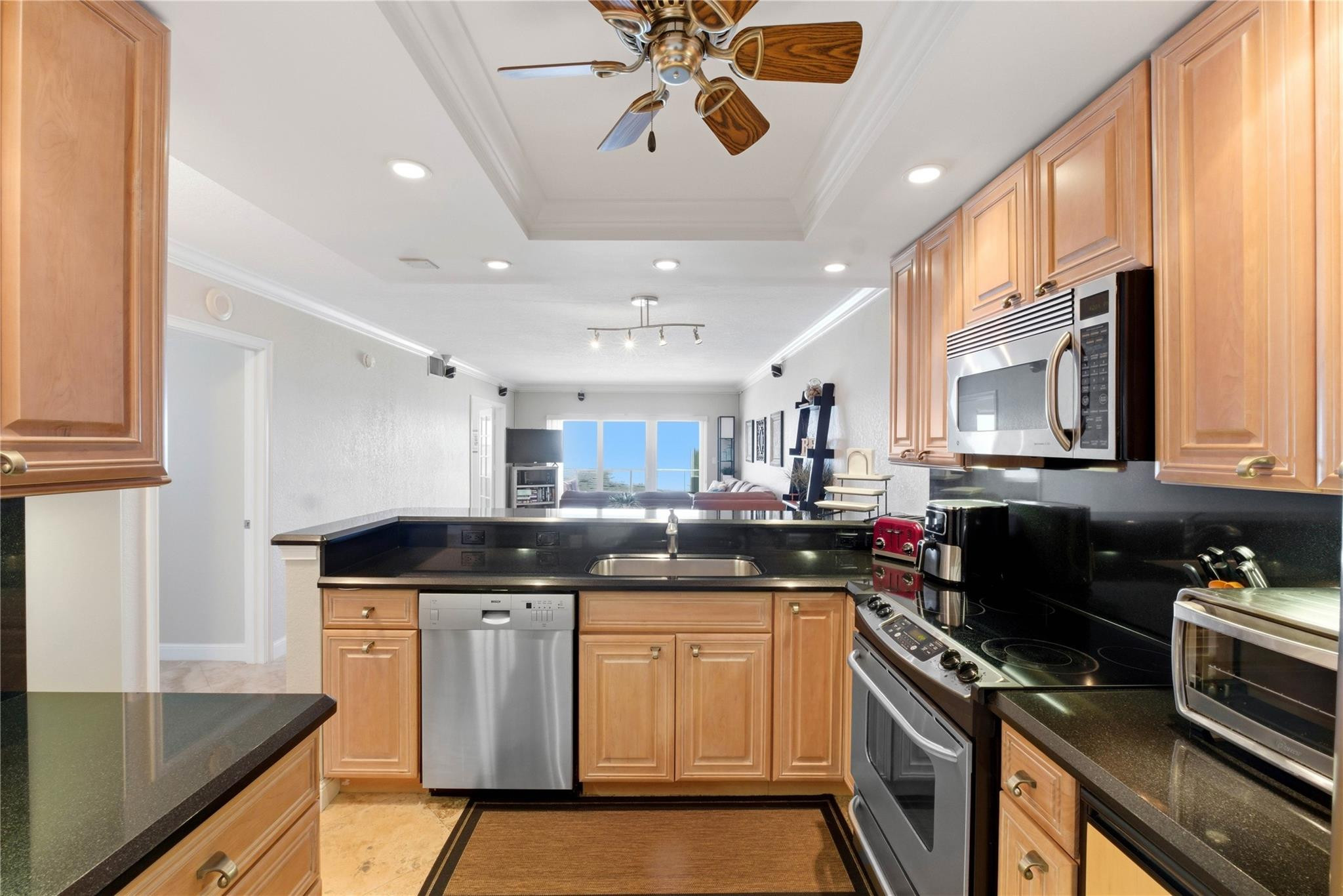 Corner Unit/Direct Ocean - Residential