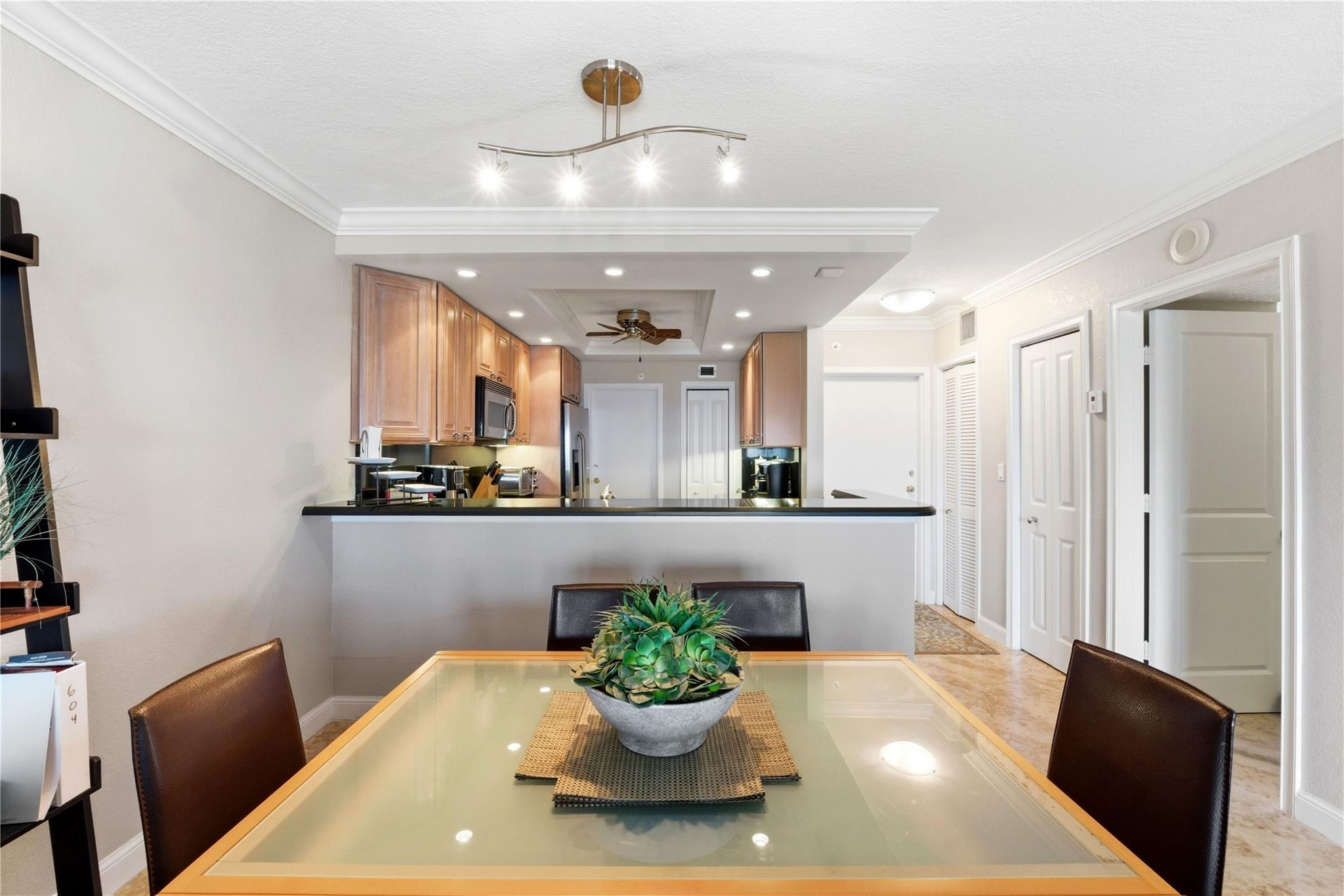 Corner Unit/Direct Ocean - Residential