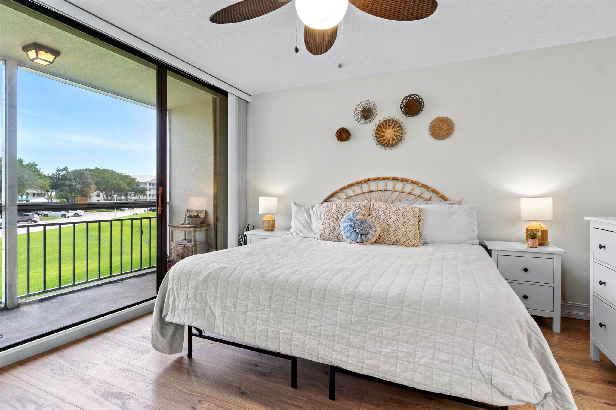 6193 Balboa Circle 202