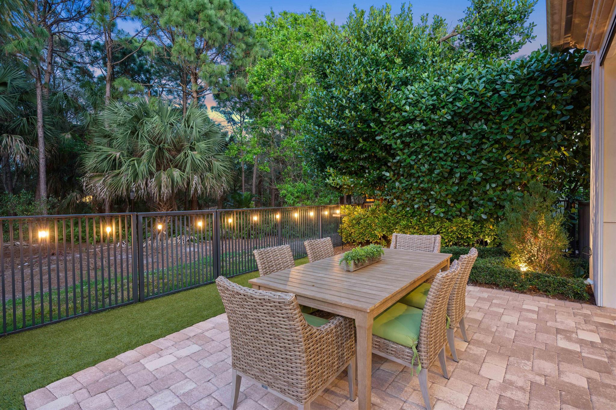 OLD PALM 2 - Residential