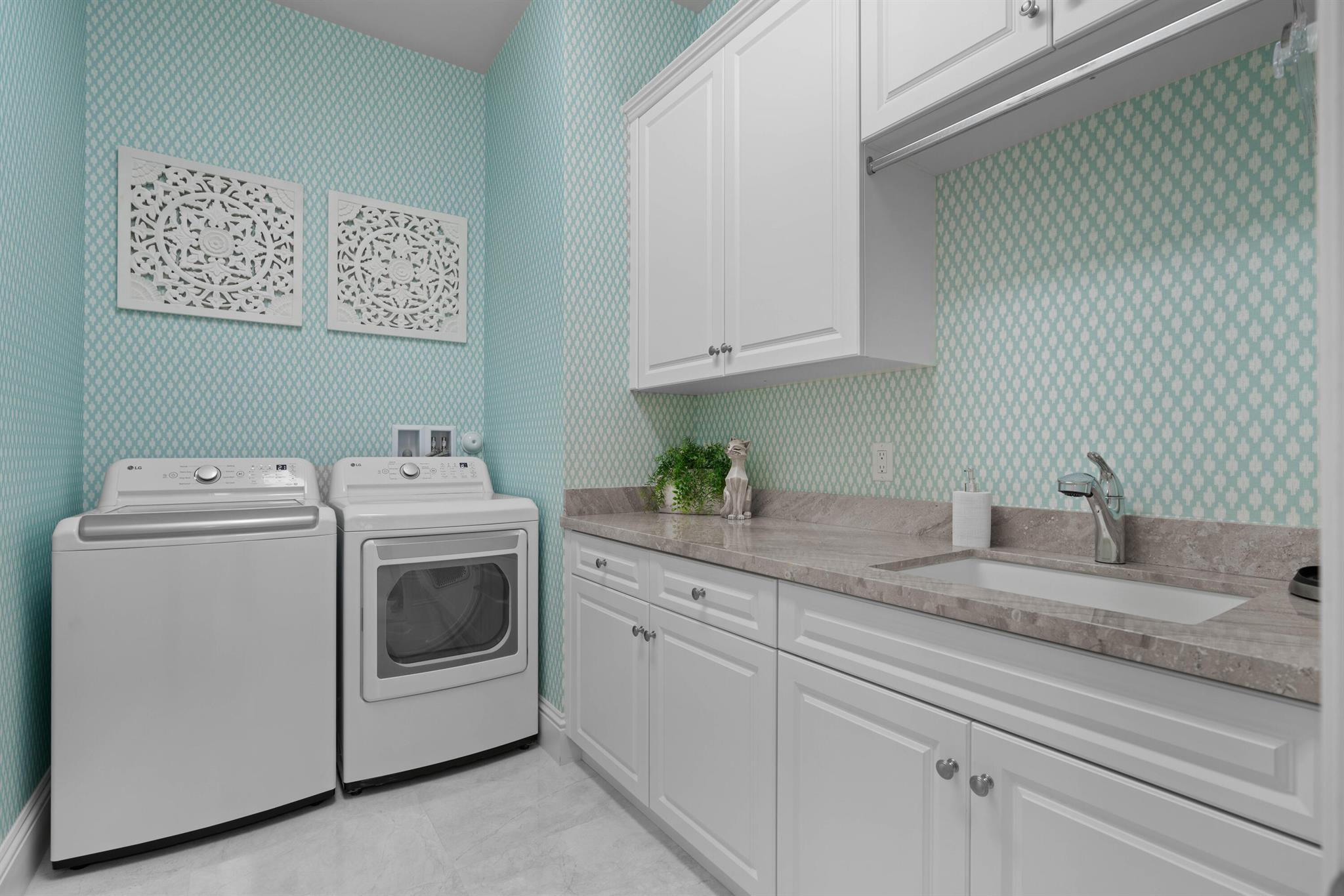 OLD PALM 2 - Residential