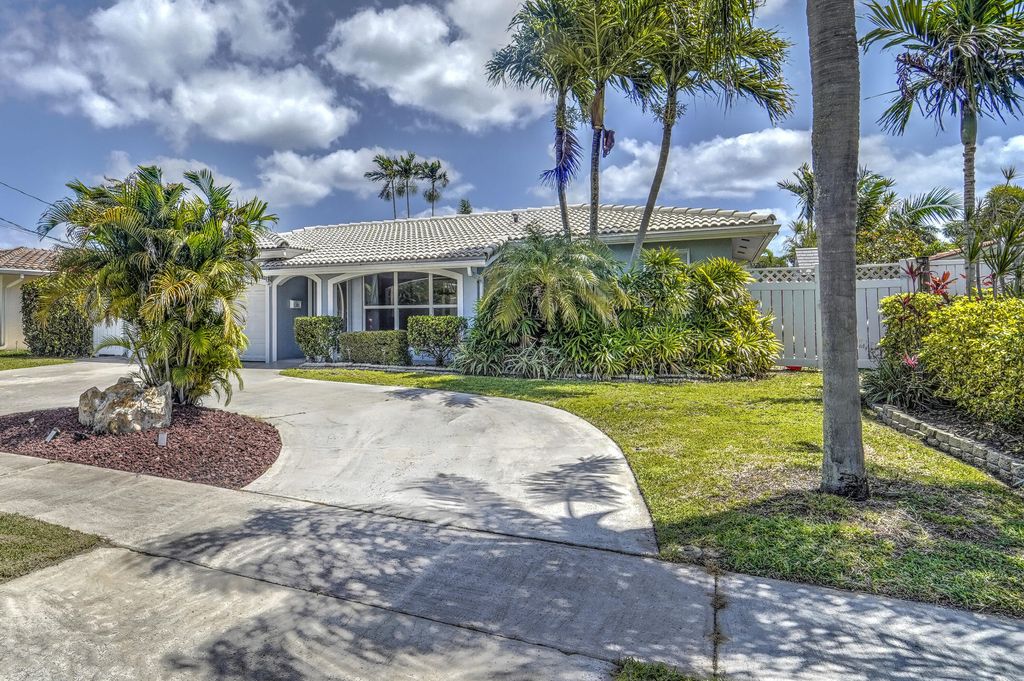 Photo of 270 SE 3rd Avenue, Pompano Beach, FL 33060 (MLS # B26014540)