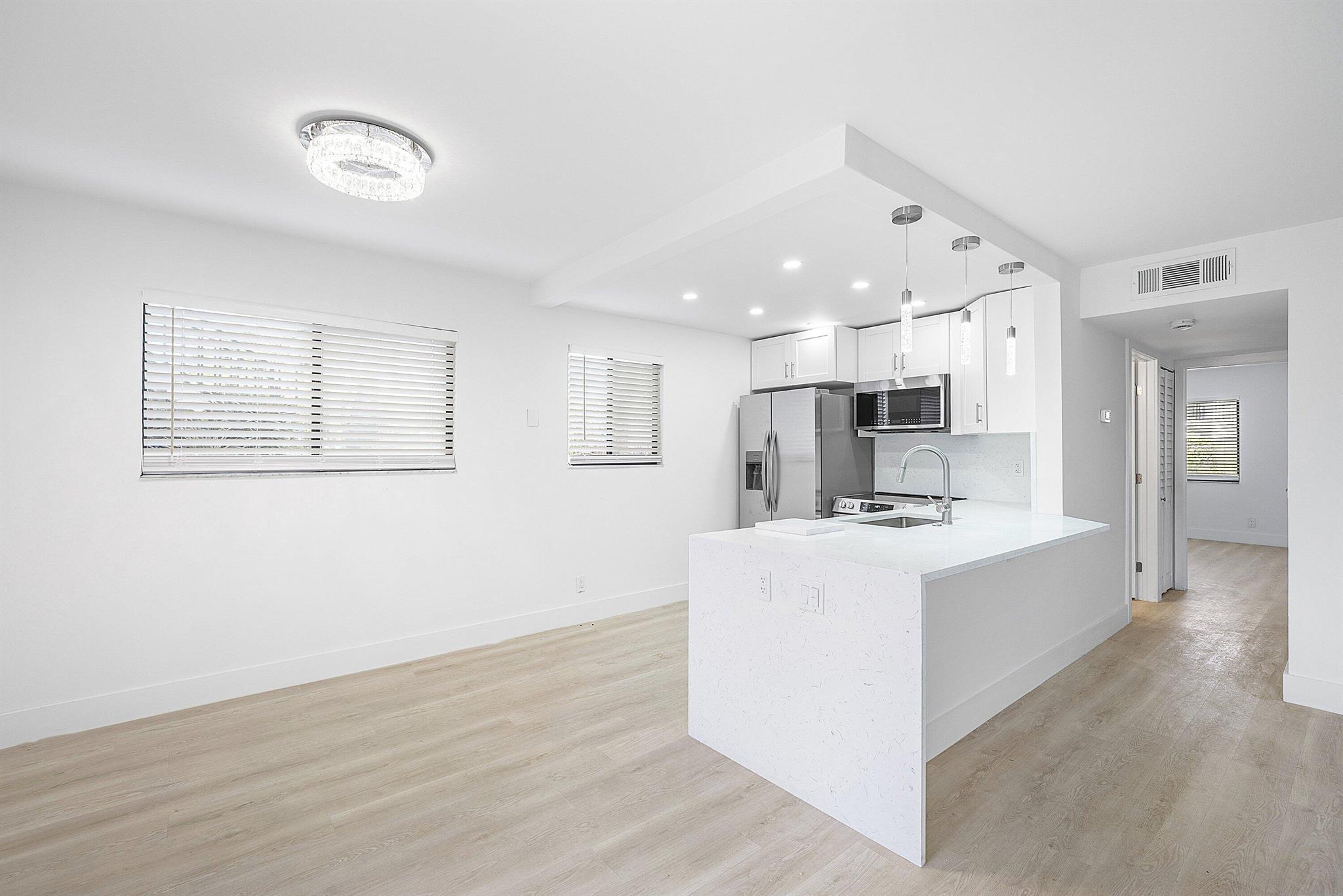 ASHLAND B CONDO - Residential