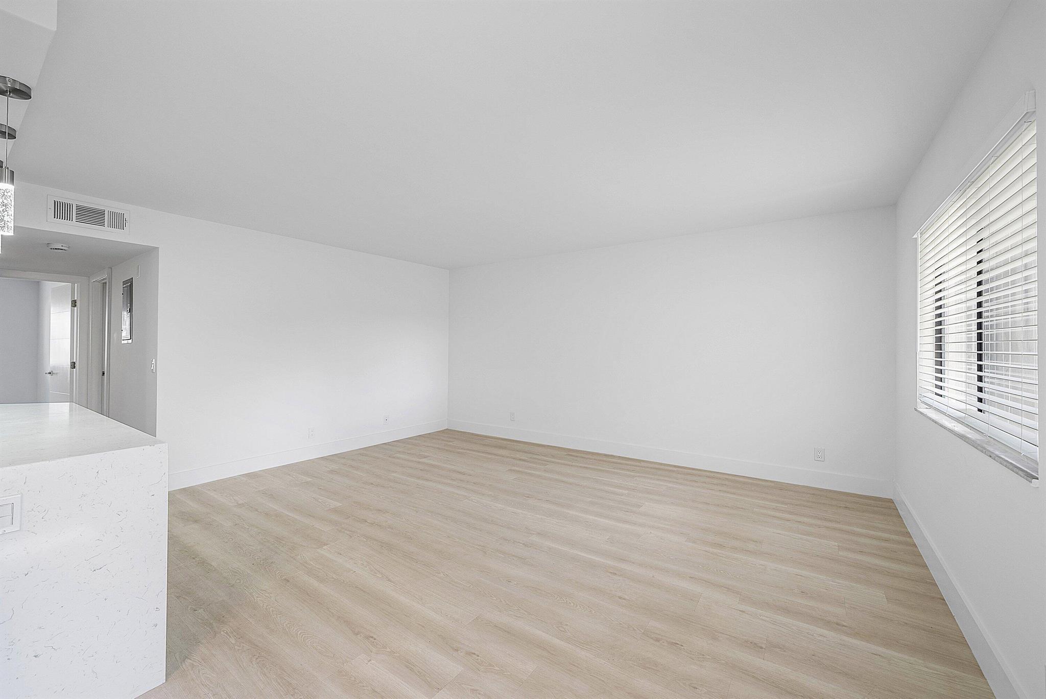 ASHLAND B CONDO - Residential