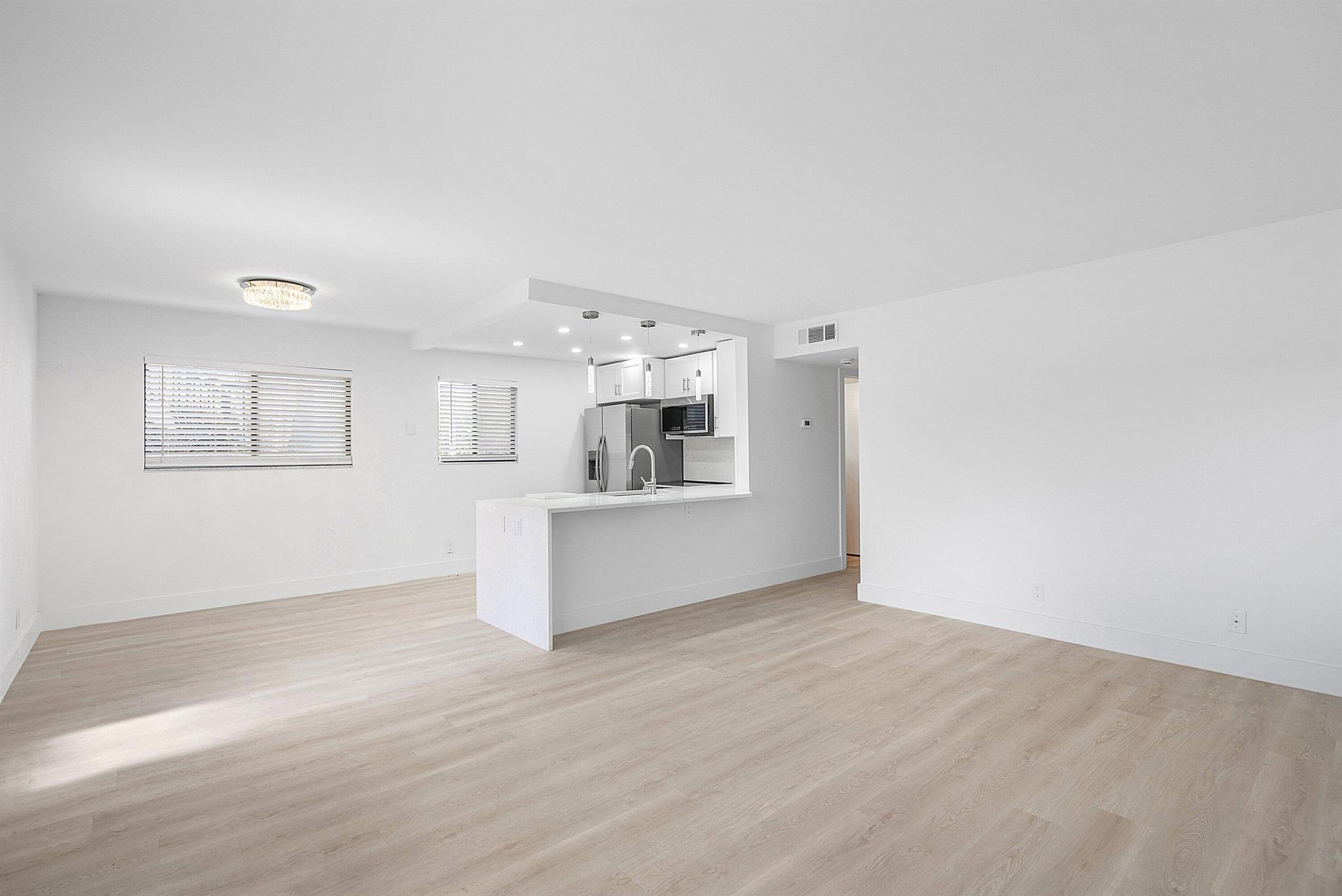 ASHLAND B CONDO - Residential