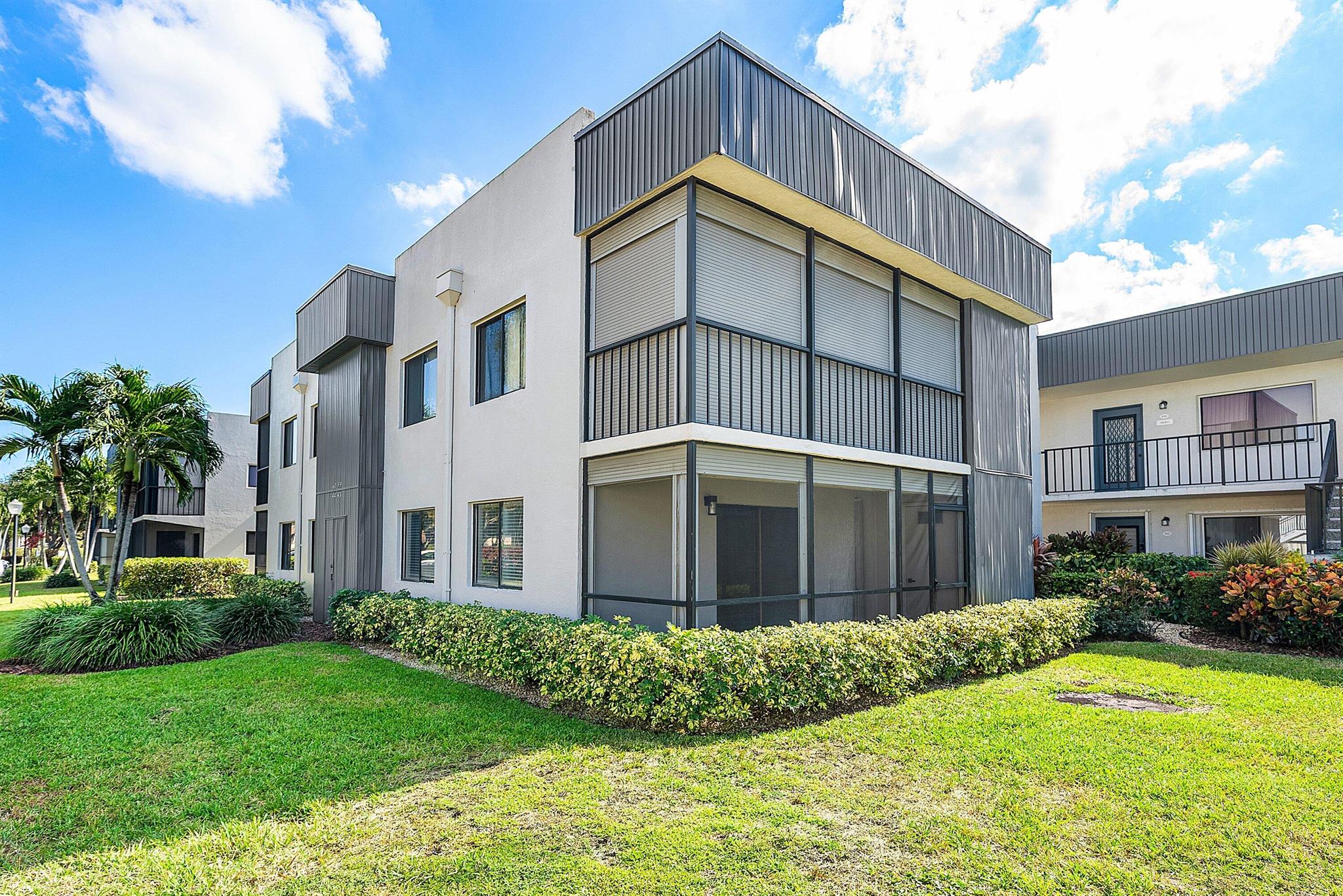 ASHLAND B CONDO - Residential