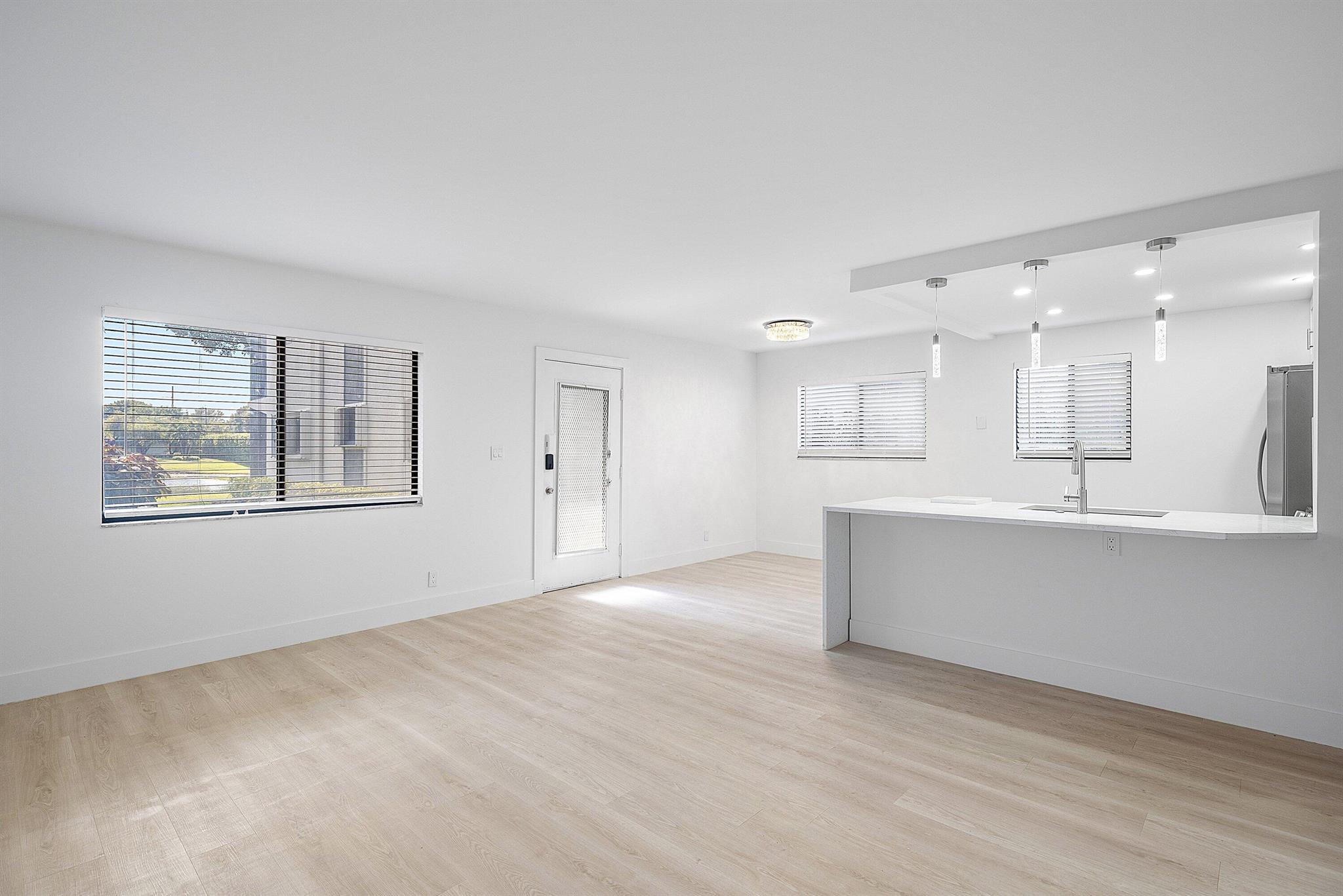 ASHLAND B CONDO - Residential