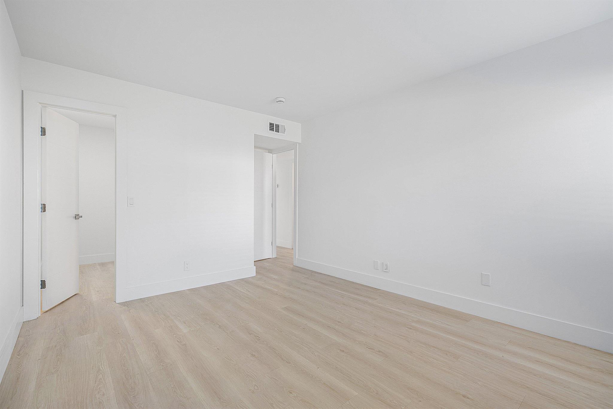 ASHLAND B CONDO - Residential