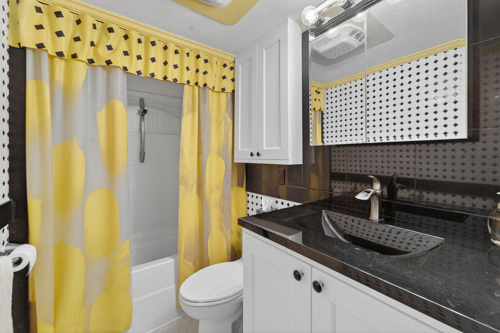 OCEANSIDE APARTMENTS CO-OP - Residential