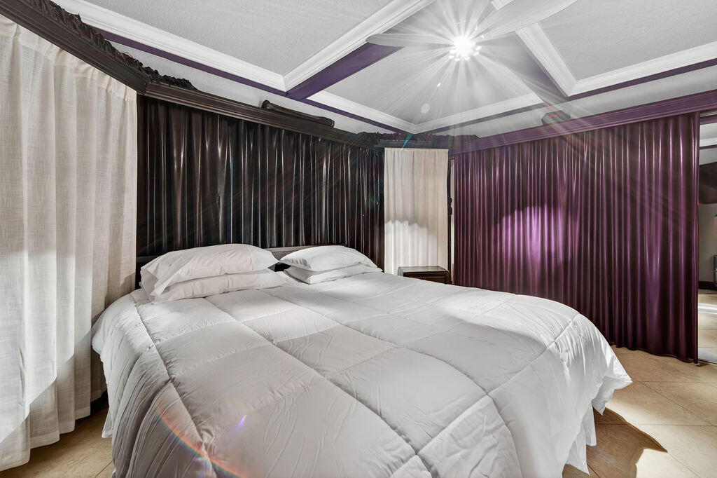 OCEANSIDE APARTMENTS CO-OP - Residential