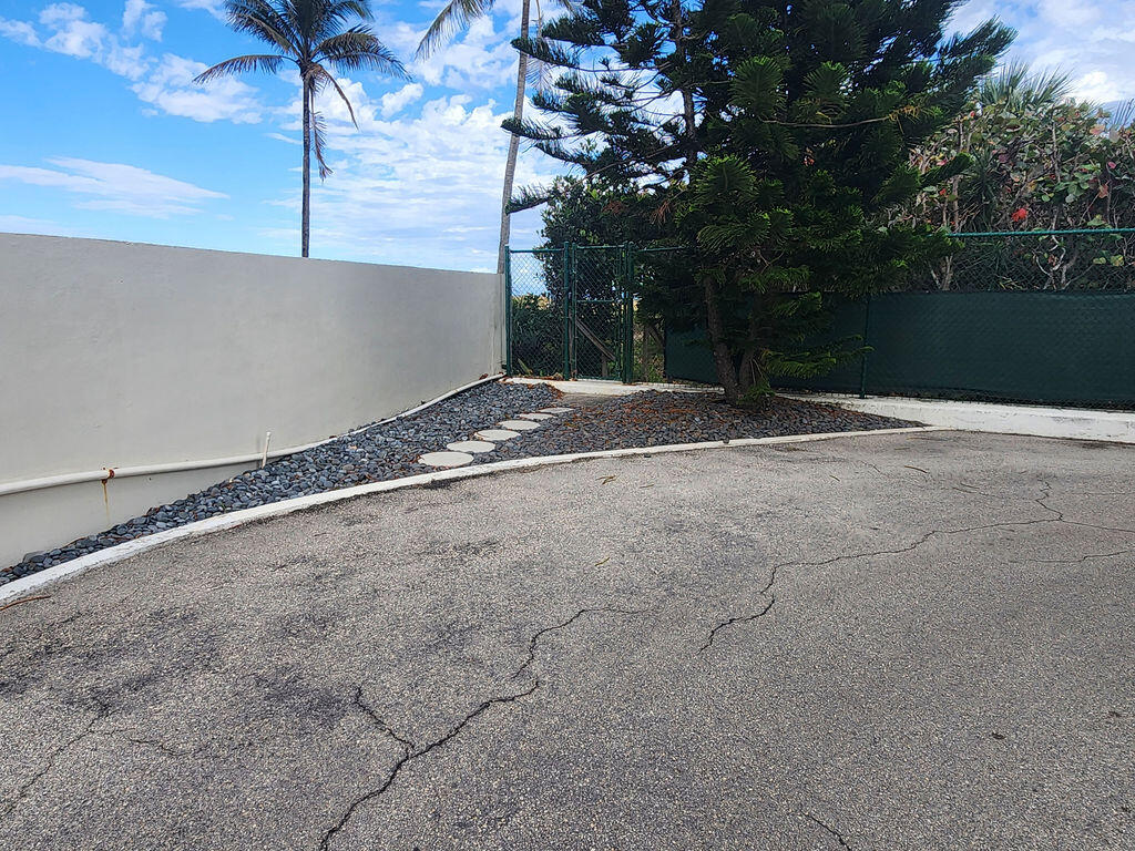 OCEANSIDE APARTMENTS CO-OP - Residential