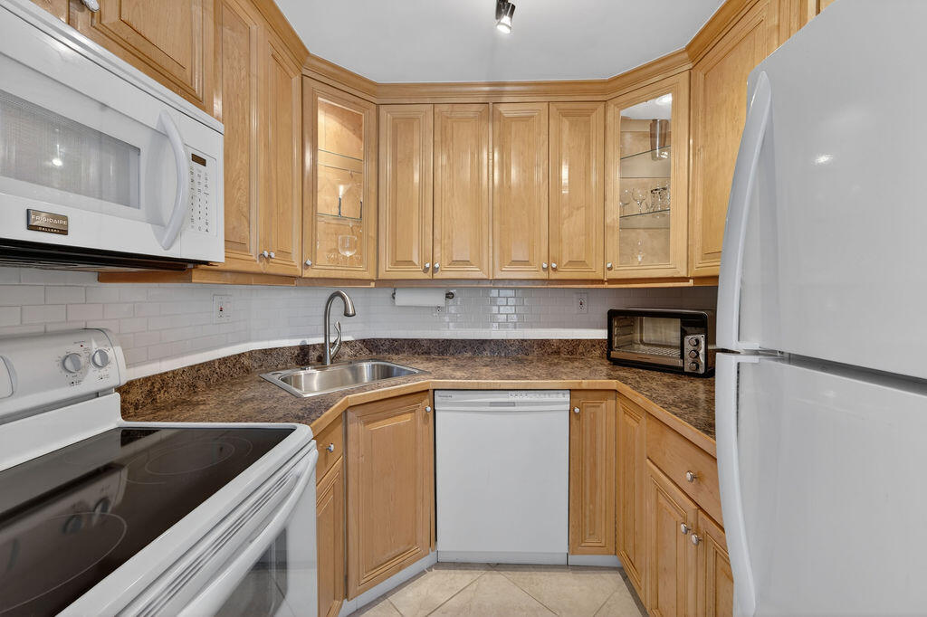 OCEANSIDE APARTMENTS CO-OP - Residential