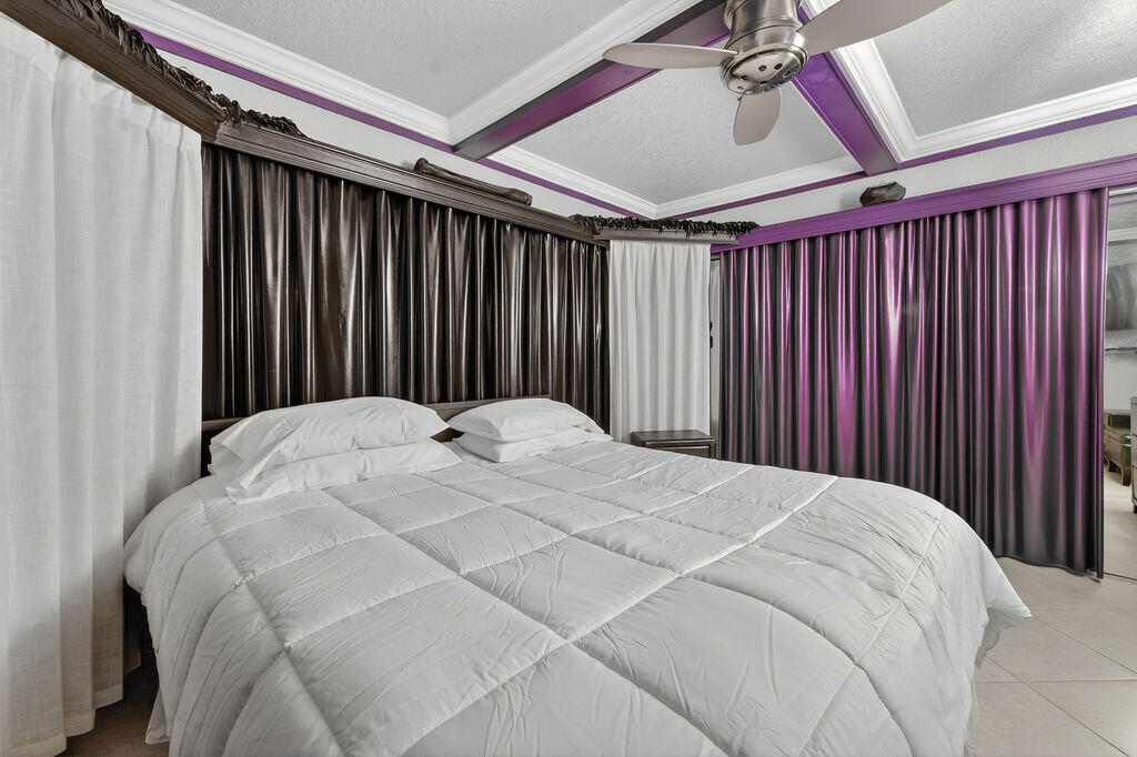 OCEANSIDE APARTMENTS CO-OP - Residential