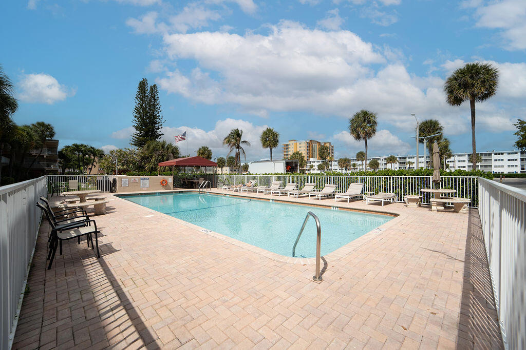 OCEANSIDE APARTMENTS CO-OP - Residential