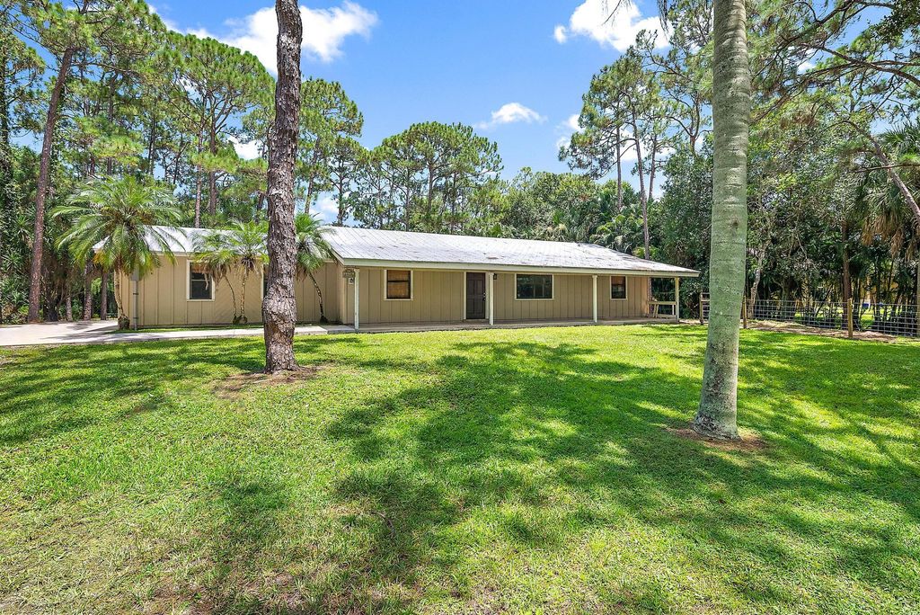 Photo of 18222 126th Terrace N, Jupiter, FL 33458 (MLS # R11109702)