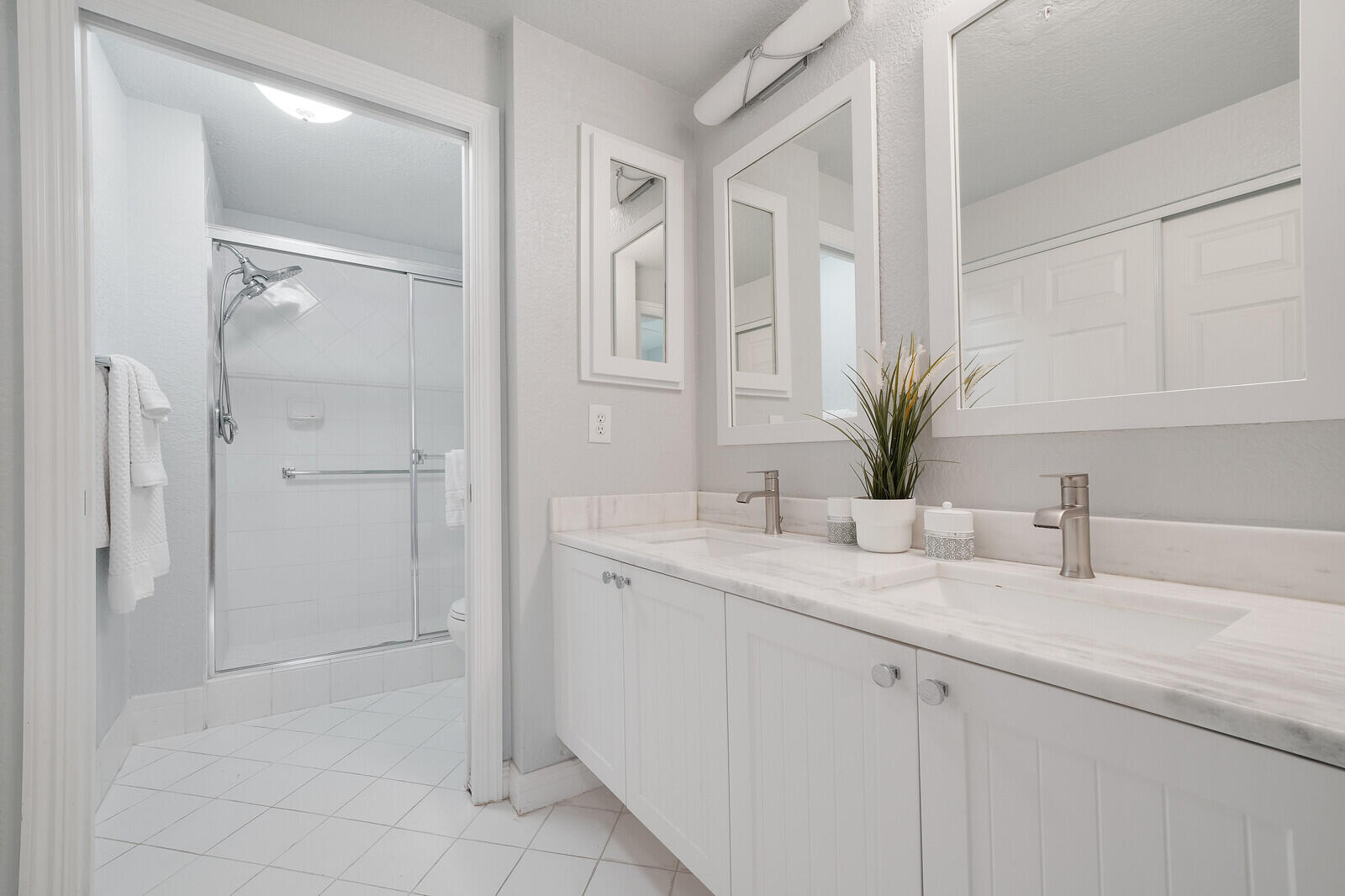 SOUTHAMPTON B CONDOMINIUM - Residential