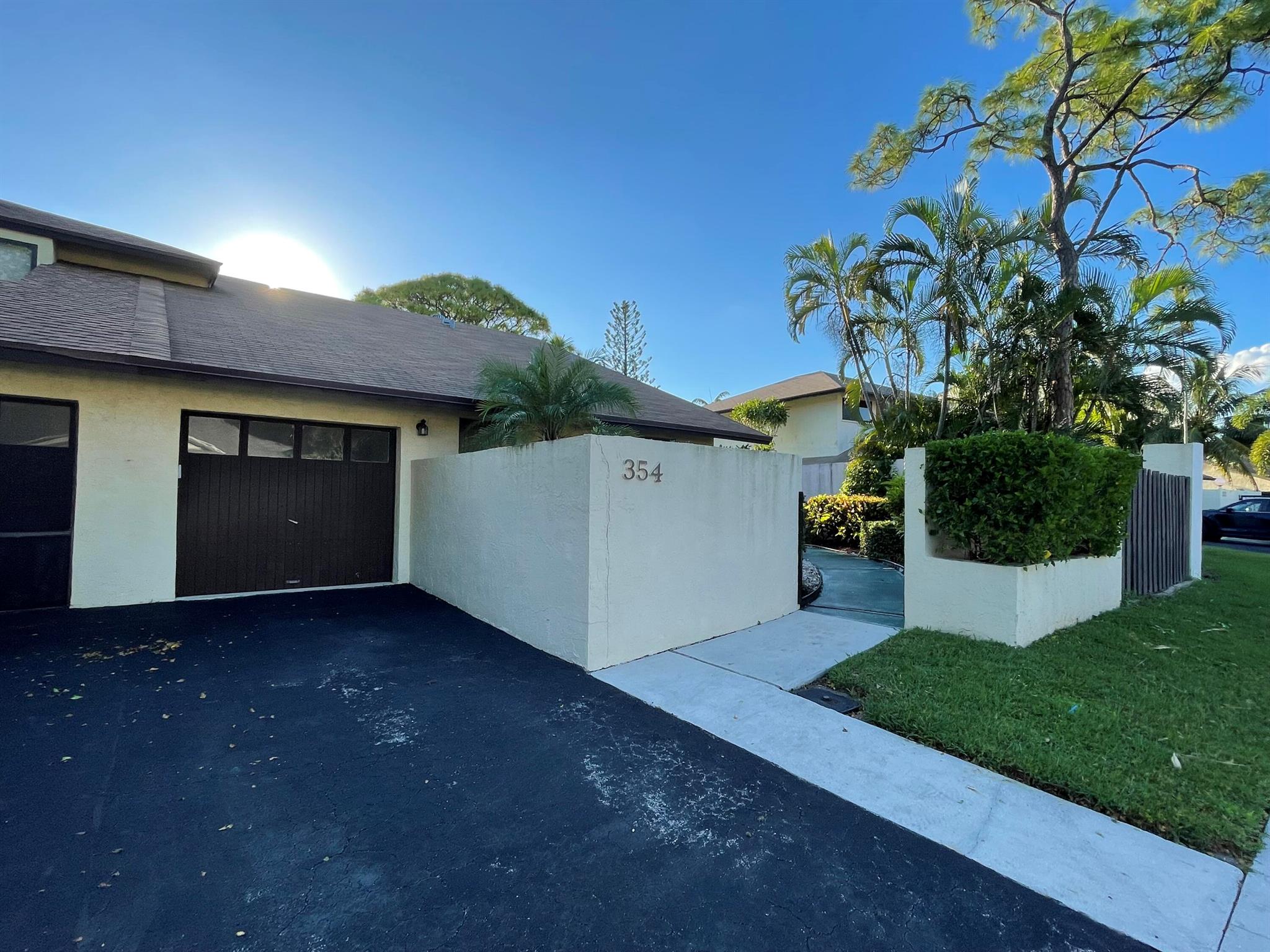 HOMEWOOD LAKES SEC D - Residential Lease