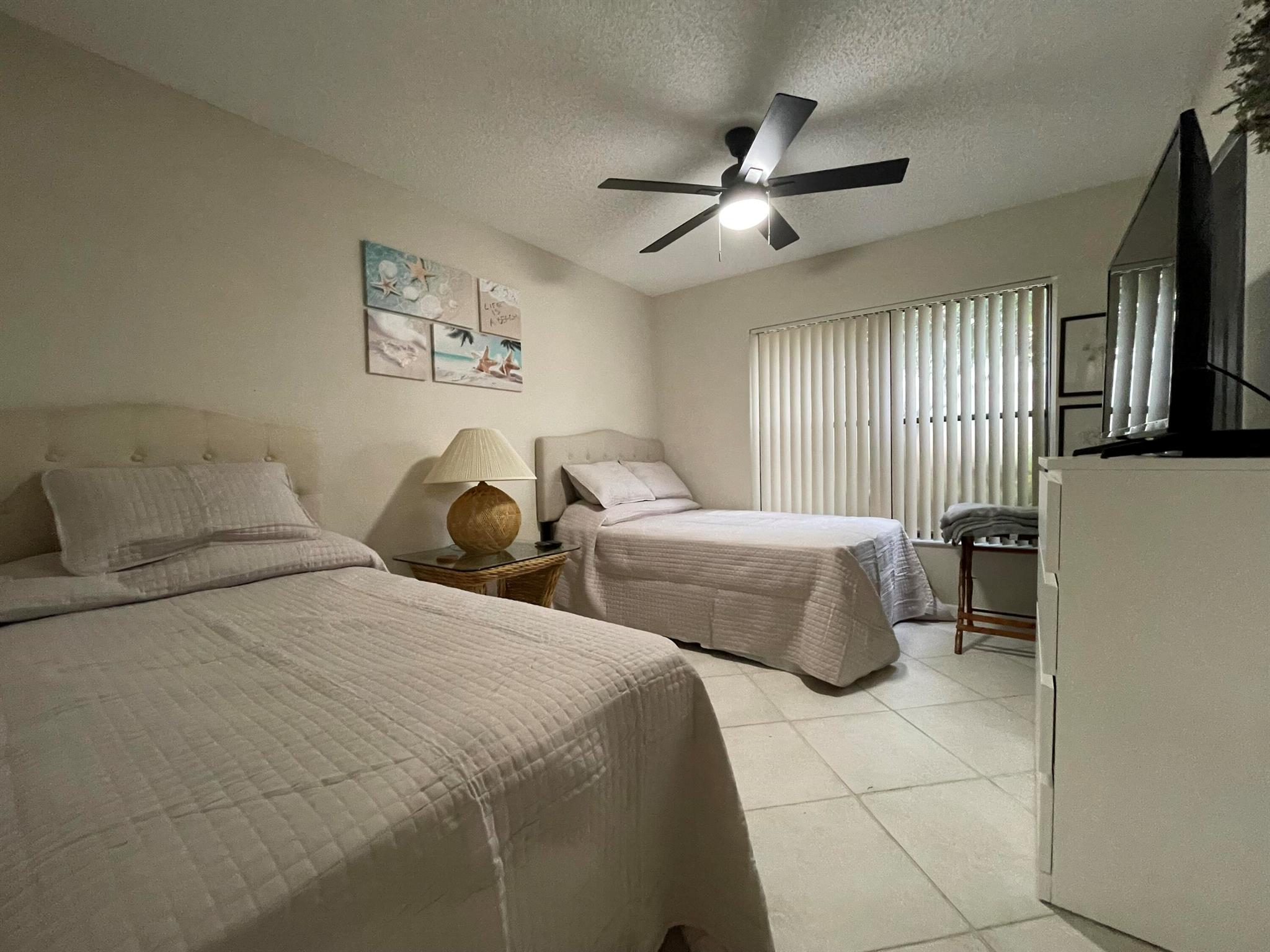 HOMEWOOD LAKES SEC D - Residential Lease