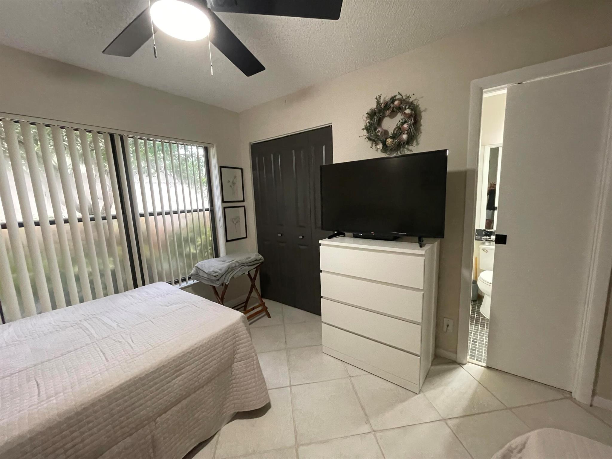 HOMEWOOD LAKES SEC D - Residential Lease