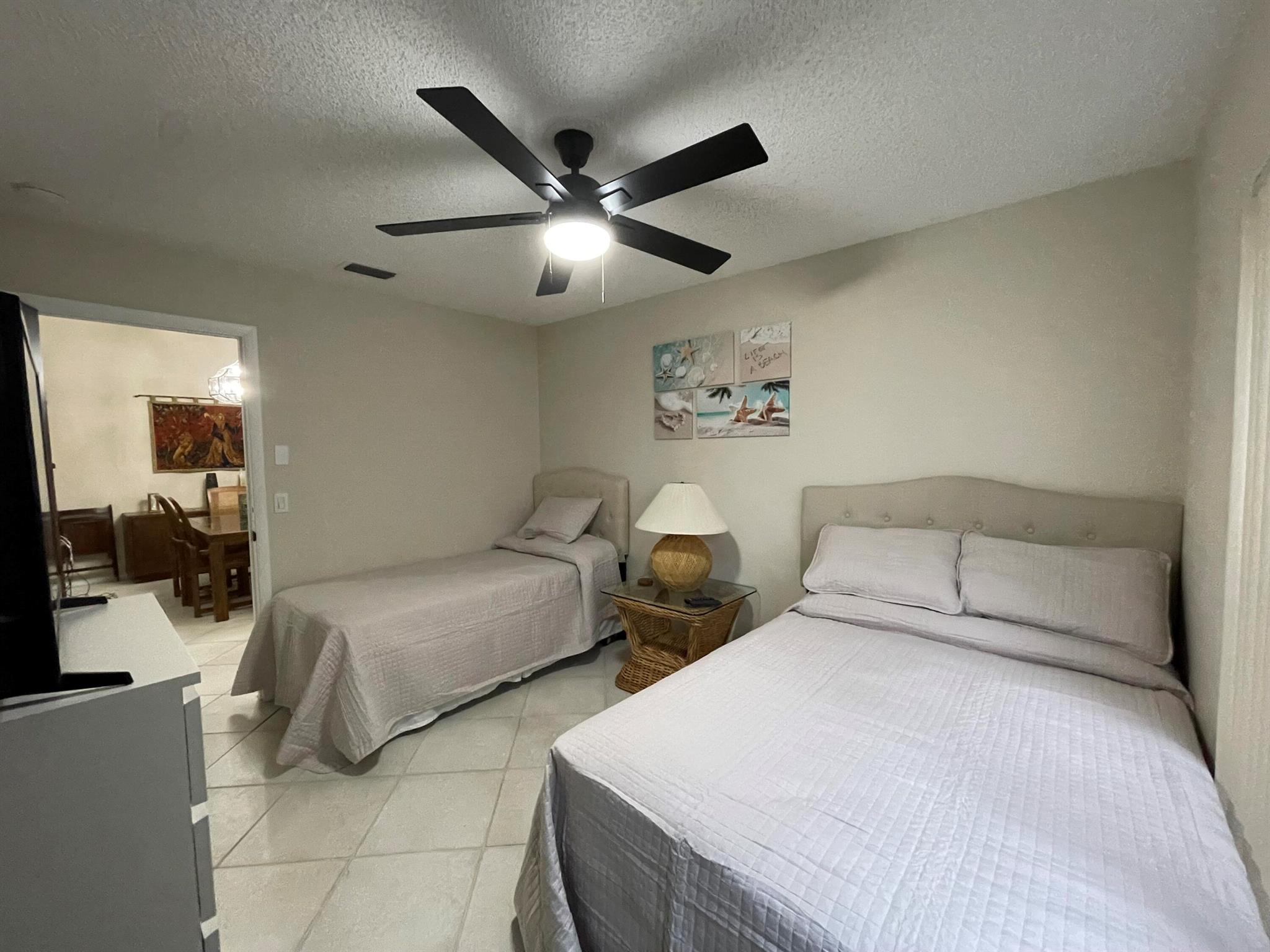 HOMEWOOD LAKES SEC D - Residential Lease