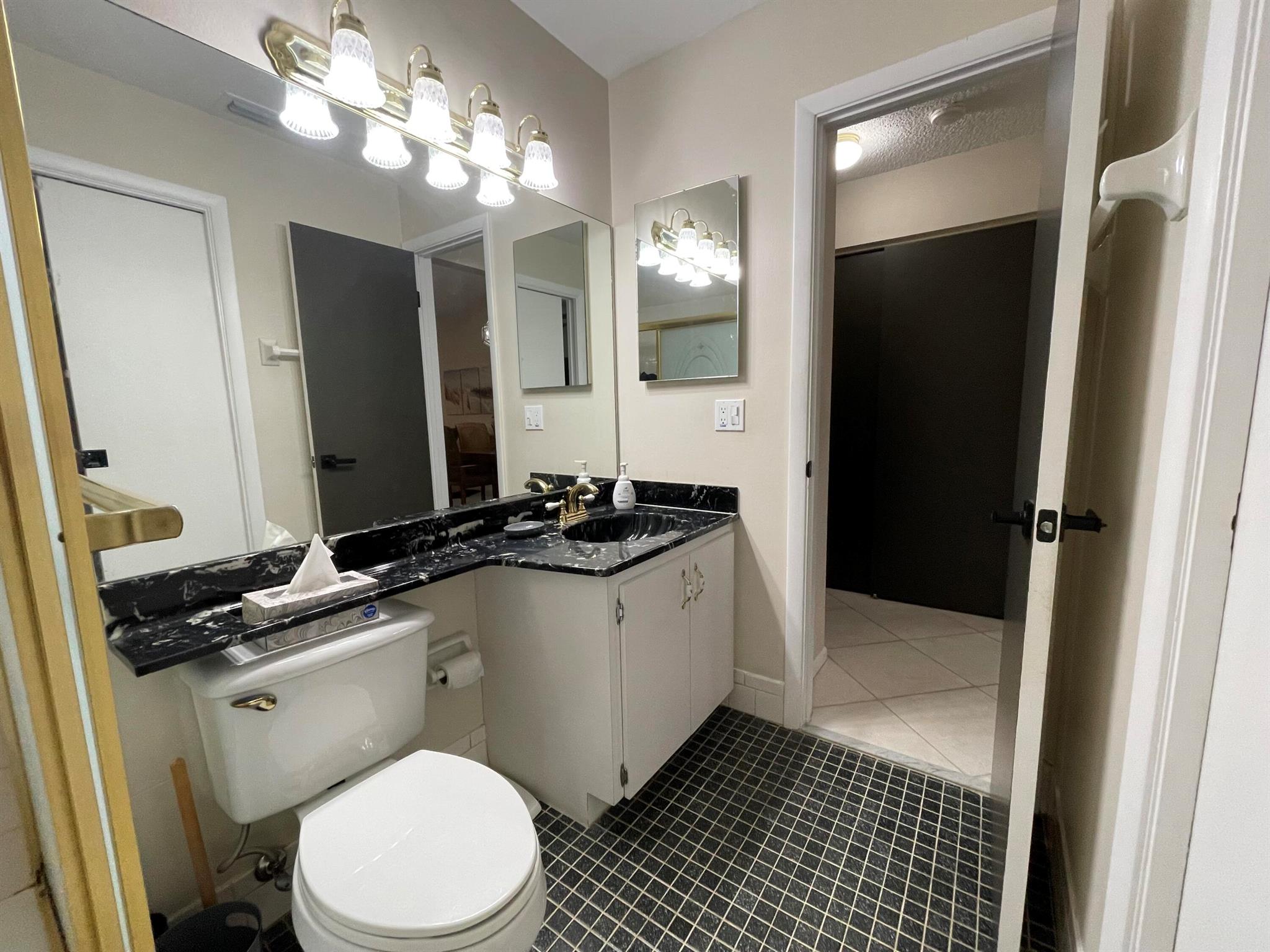 HOMEWOOD LAKES SEC D - Residential Lease