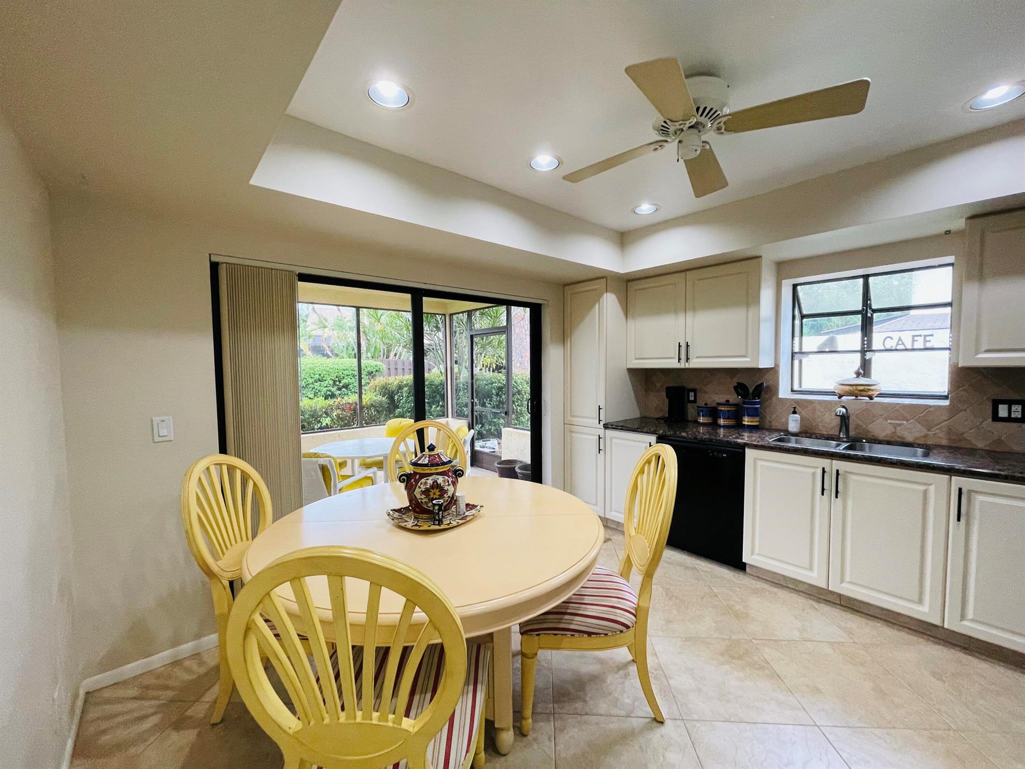 HOMEWOOD LAKES SEC D - Residential Lease