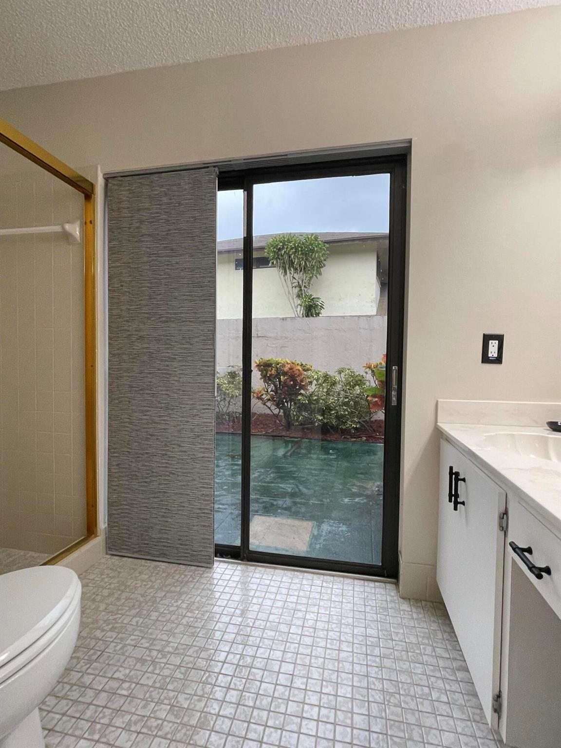 HOMEWOOD LAKES SEC D - Residential Lease