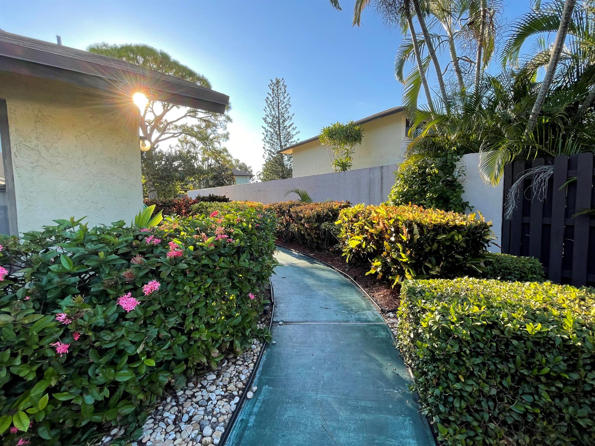 HOMEWOOD LAKES SEC D - Residential Lease