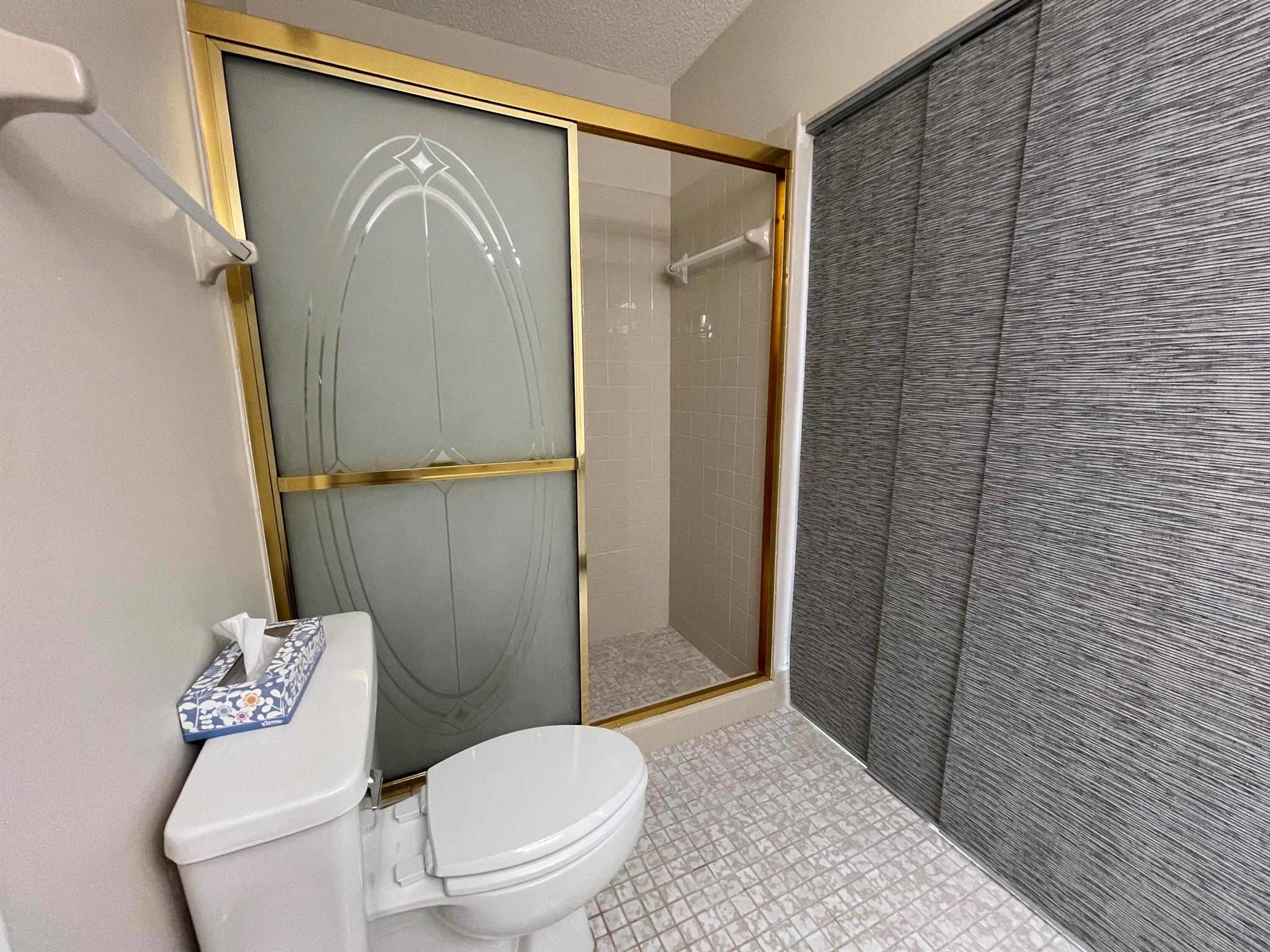 HOMEWOOD LAKES SEC D - Residential Lease
