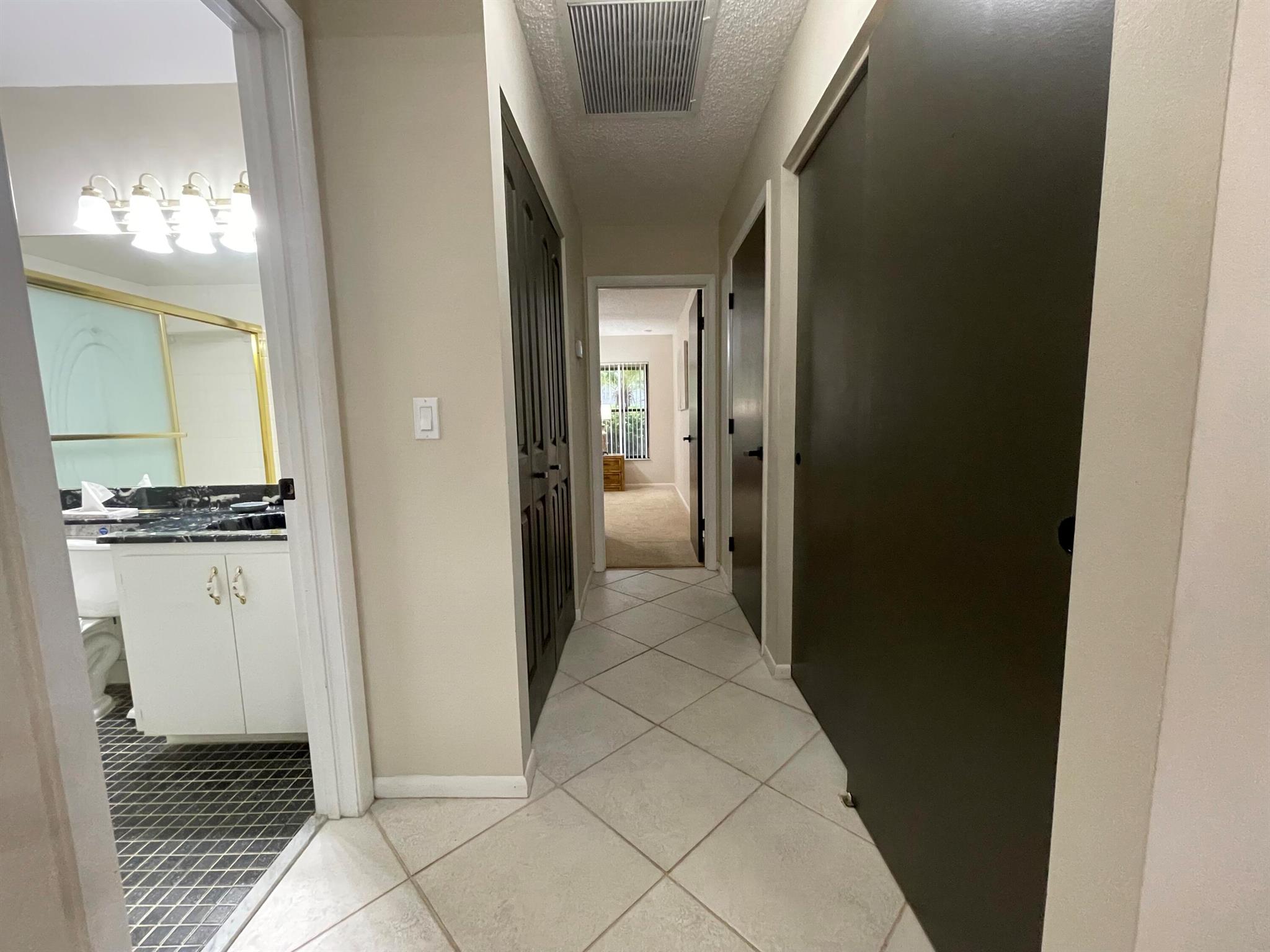 HOMEWOOD LAKES SEC D - Residential Lease