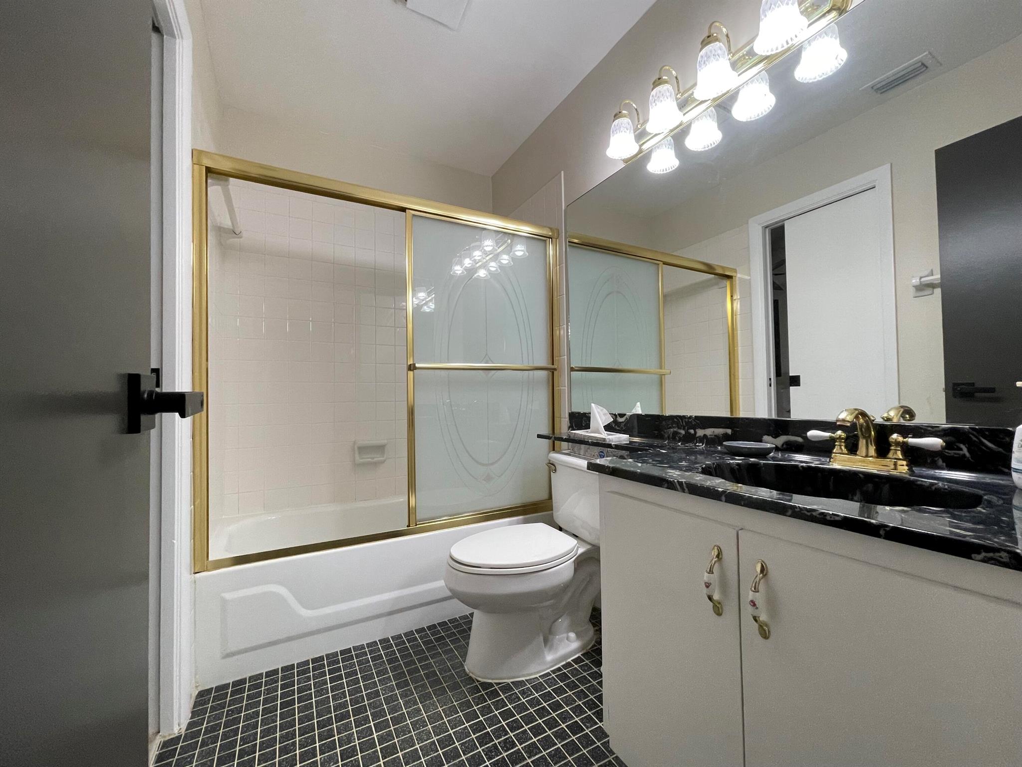 HOMEWOOD LAKES SEC D - Residential Lease