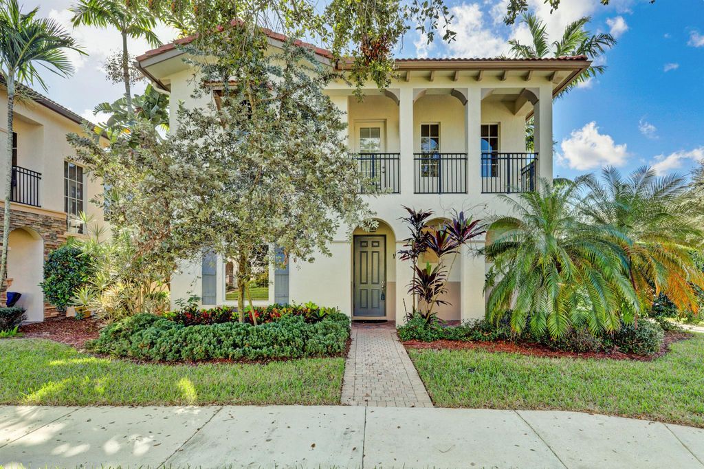 Photo of 10 Stoney Drive, Palm Beach Gardens, FL 33410 (MLS # R10842516)