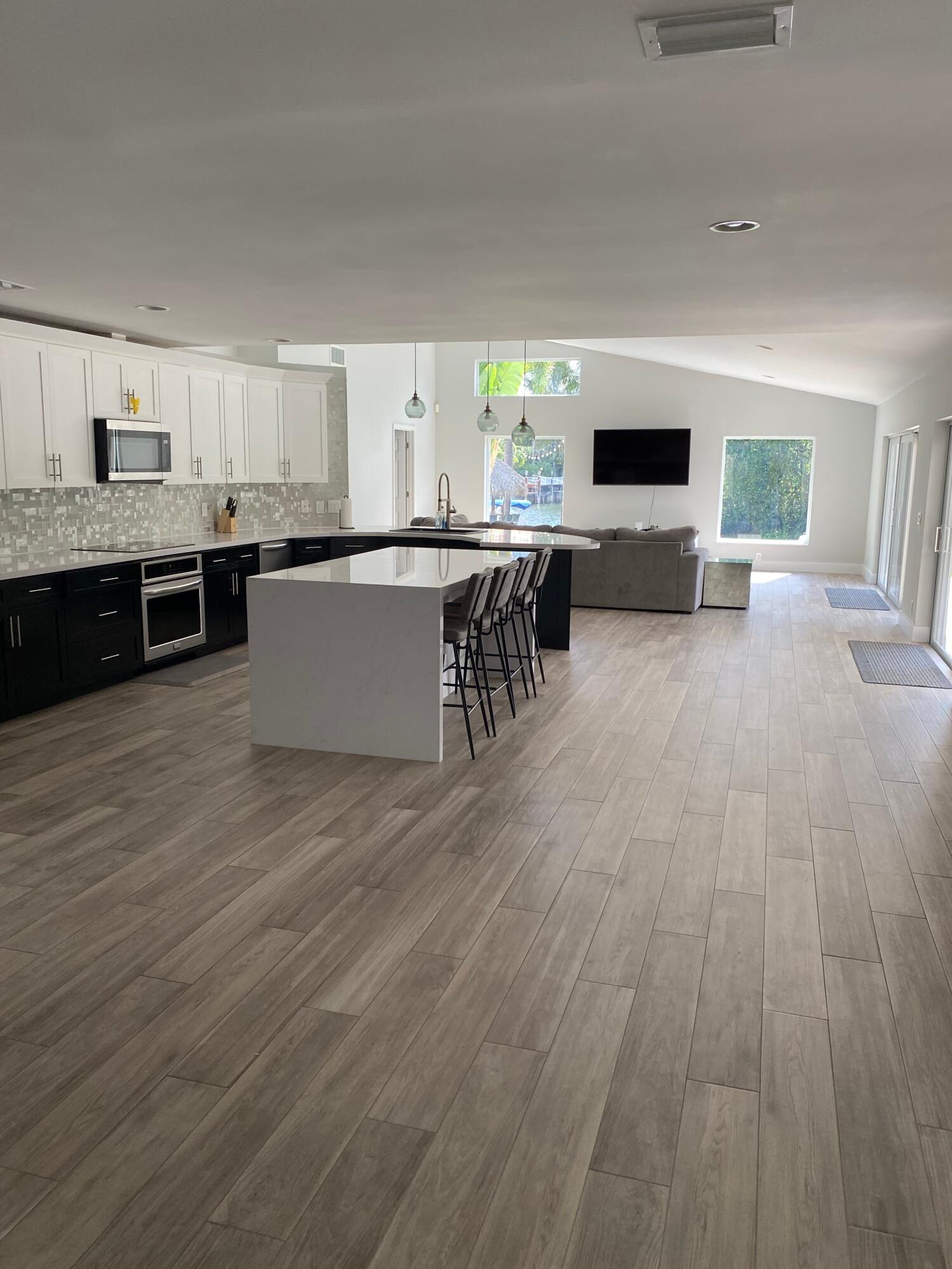 Tropic Isle - Residential