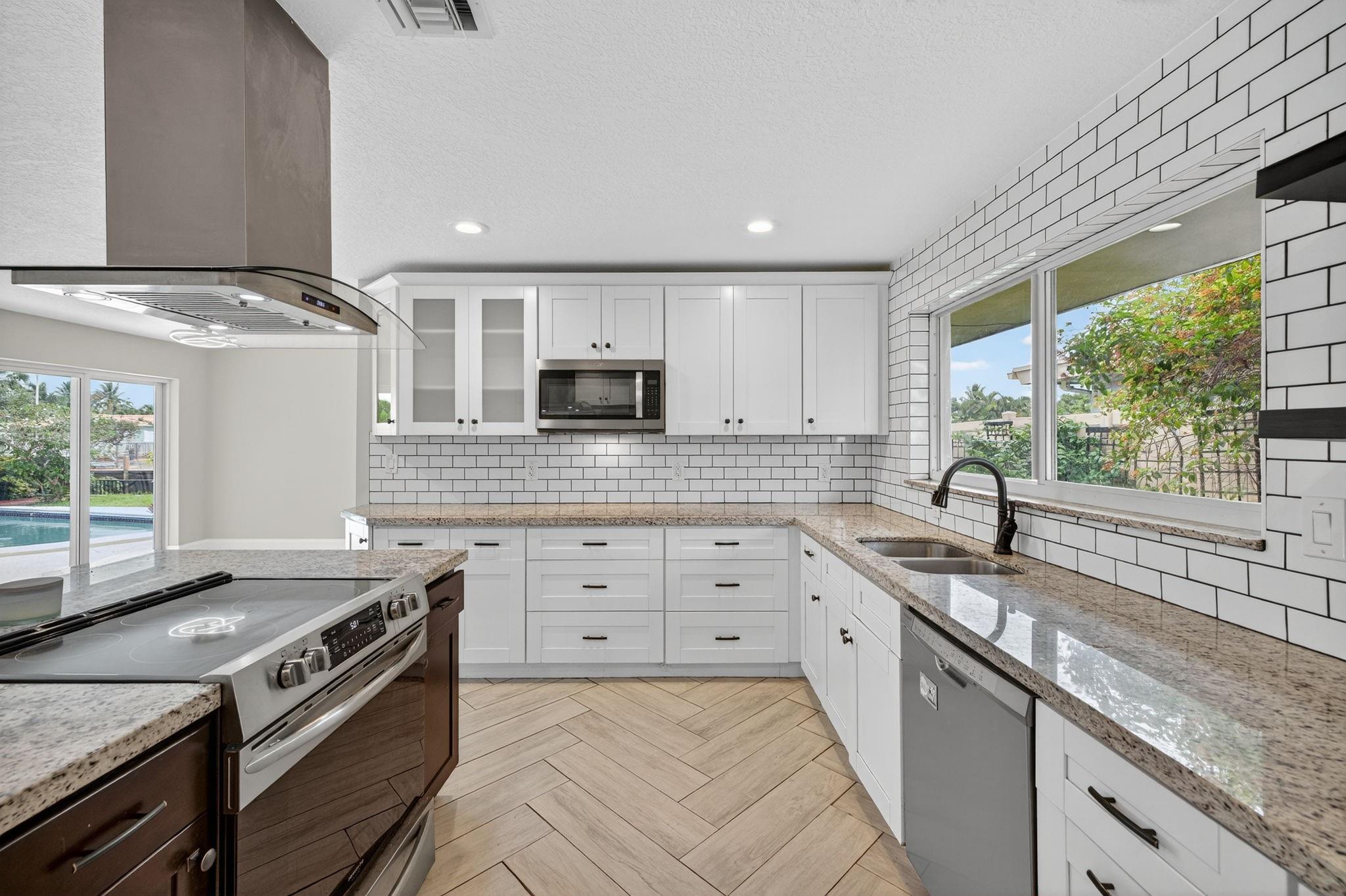 1460 NE 57th Ct, Fort Lauderdale, FL, 33334/$975,000 4 1460 NE 57th Ct