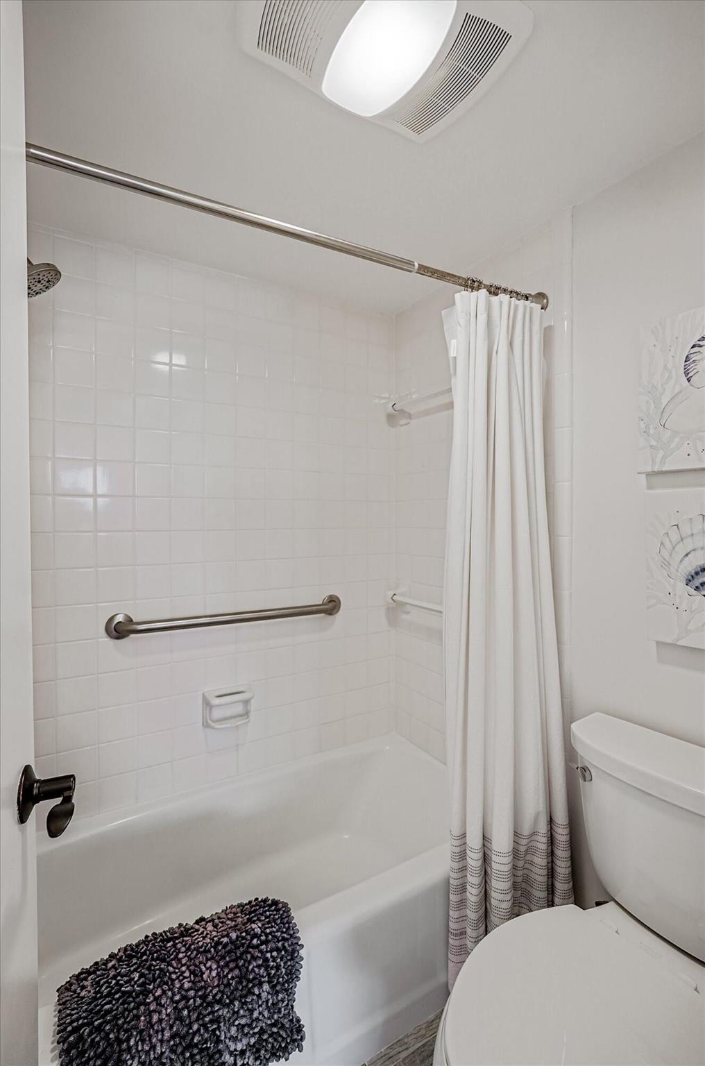 OCEAN VILLAS CONDO APTS - Residential Lease