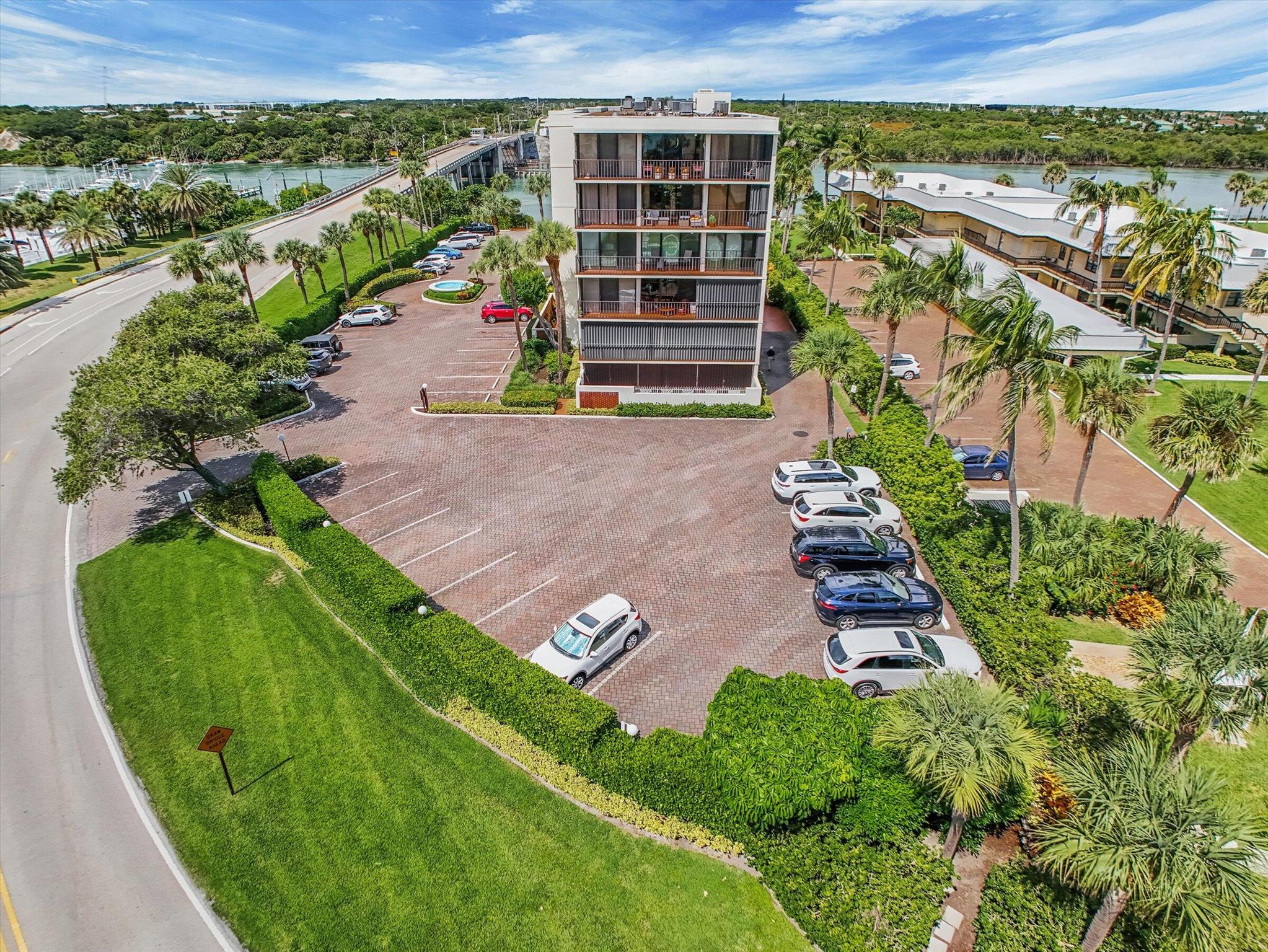 OCEAN VILLAS CONDO APTS - Residential Lease