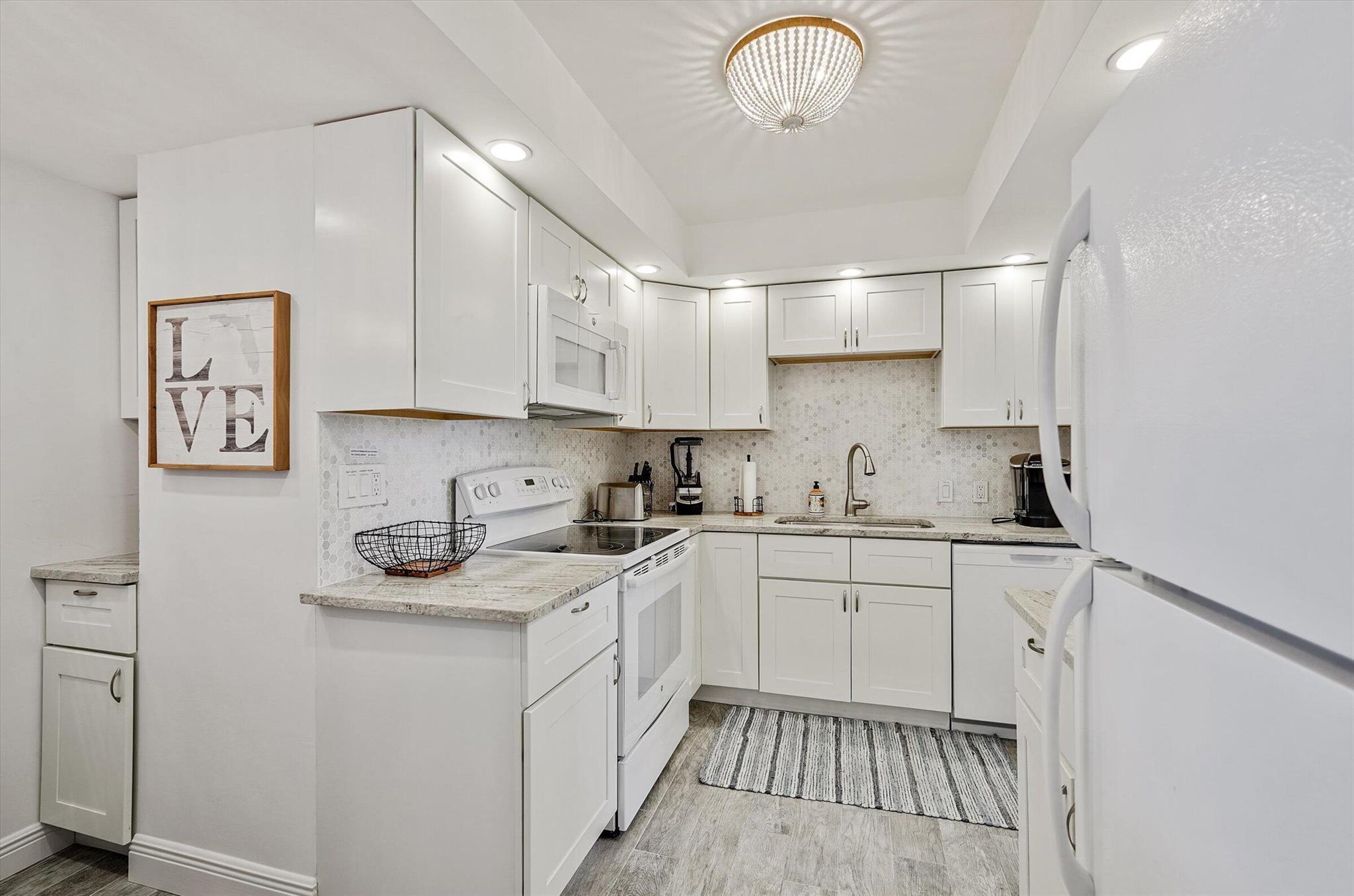 OCEAN VILLAS CONDO APTS - Residential Lease